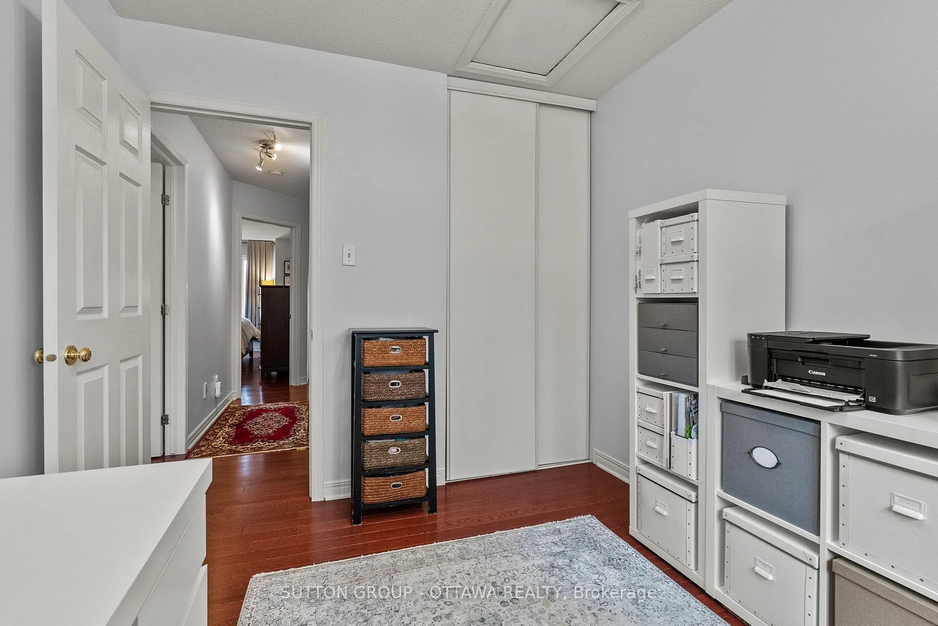 Photo 33 of 97 Corsica Private, Ottawa, Riverview Park — HOMEH