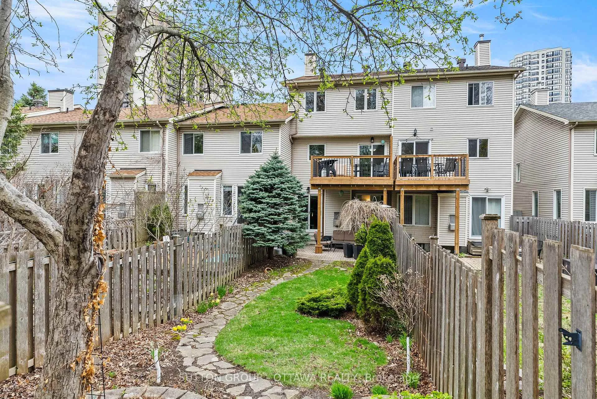 Photo 41 of 97 Corsica Private, Ottawa, Riverview Park — HOMEH