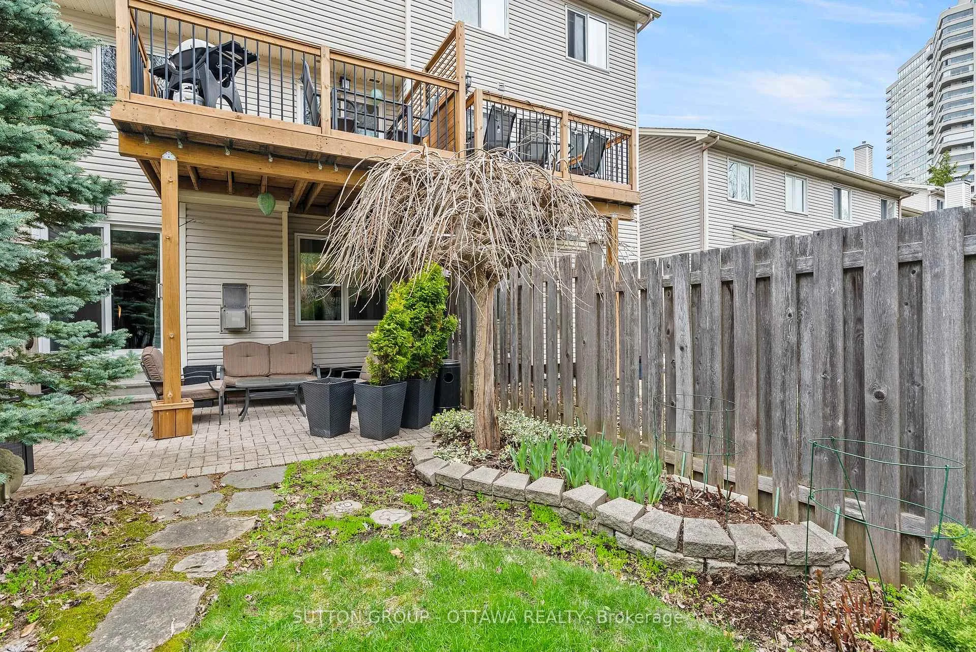 Photo 42 of 97 Corsica Private, Ottawa, Riverview Park — HOMEH