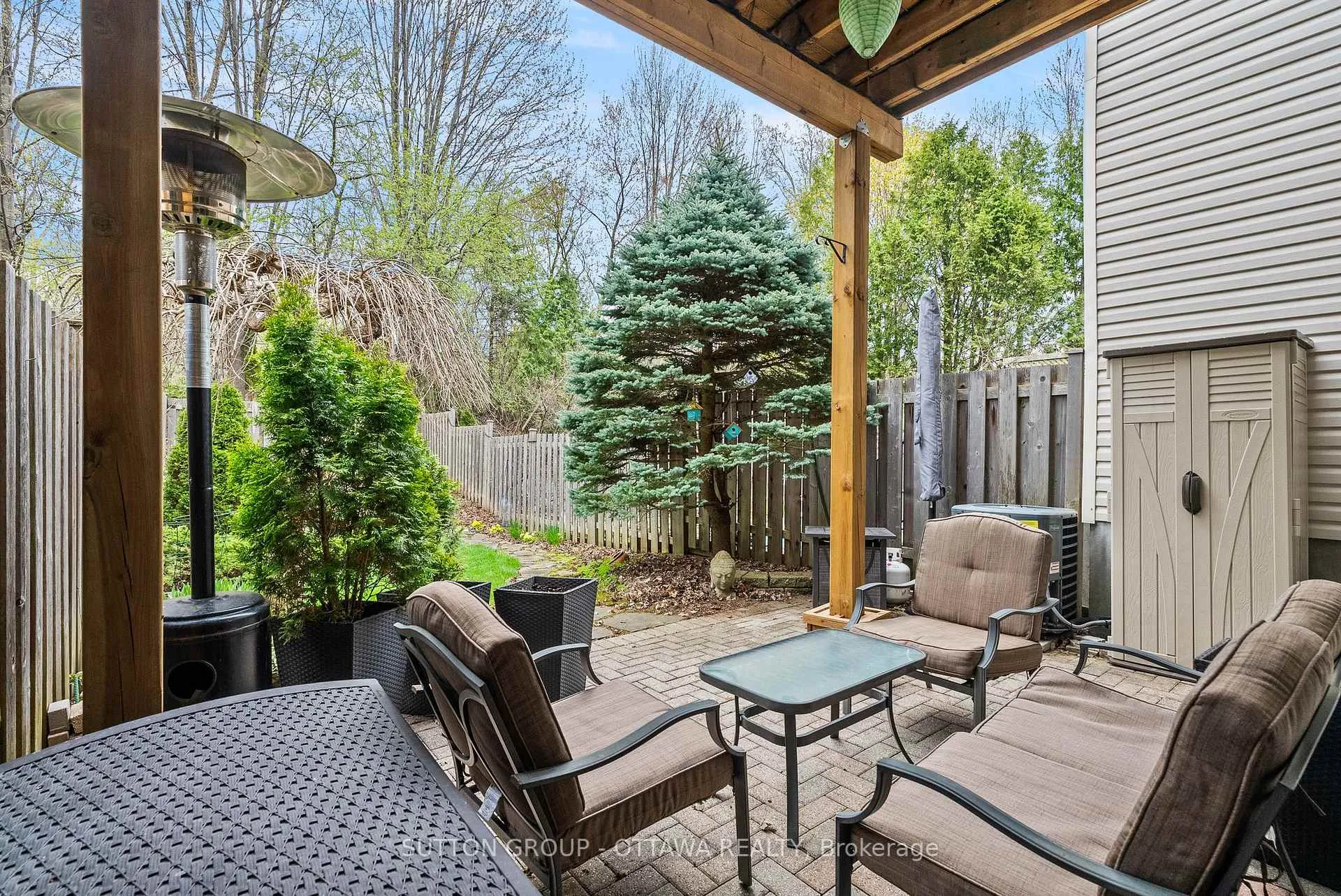 Photo 44 of 97 Corsica Private, Ottawa, Riverview Park — HOMEH