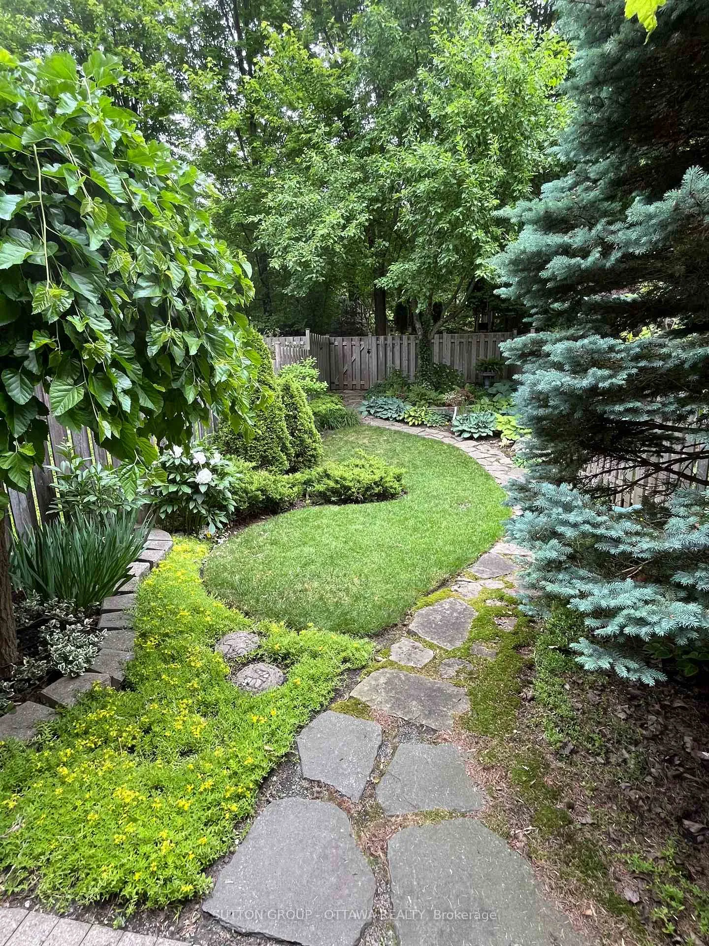 Photo 46 of 97 Corsica Private, Ottawa, Riverview Park — HOMEH
