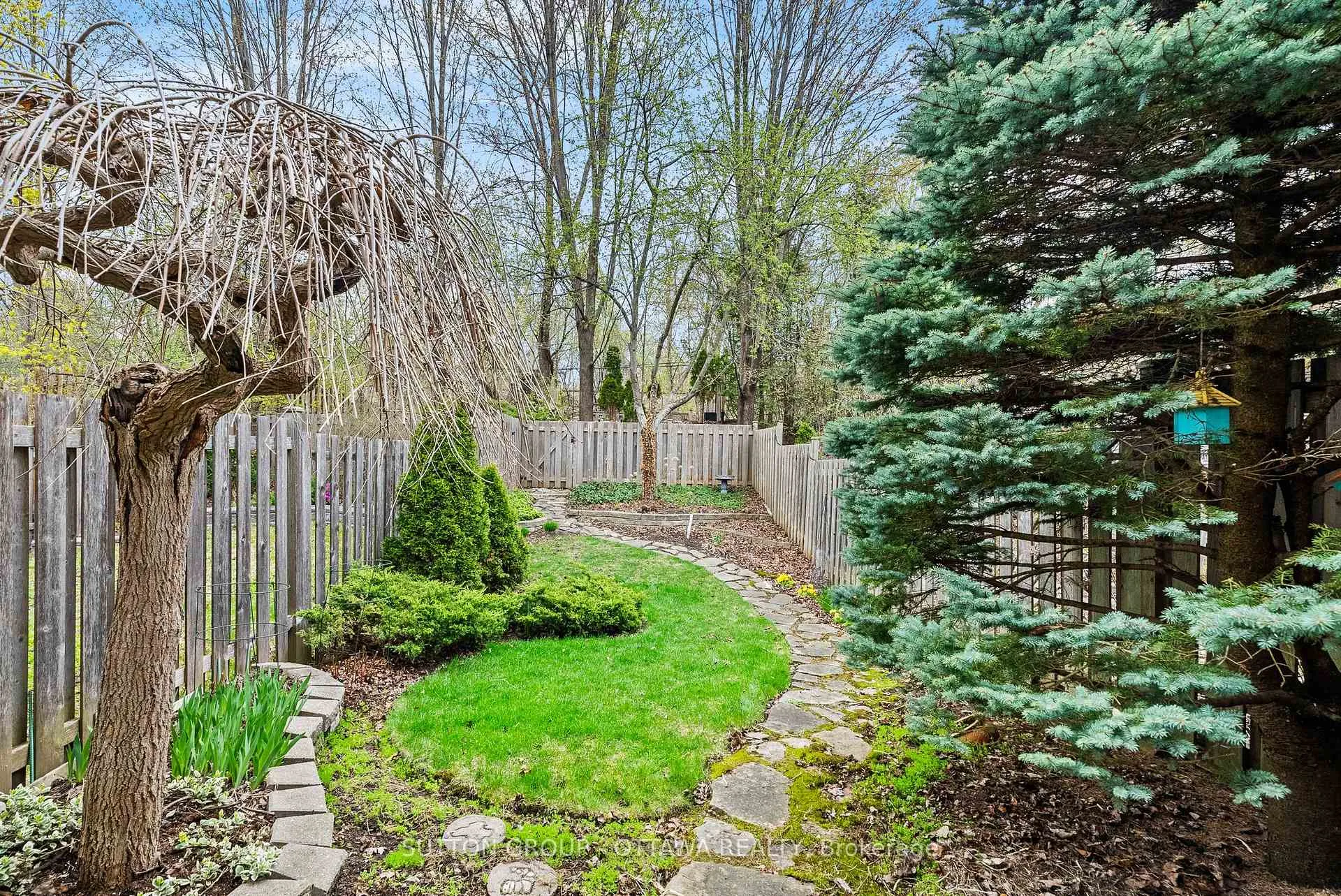 Photo 47 of 97 Corsica Private, Ottawa, Riverview Park — HOMEH