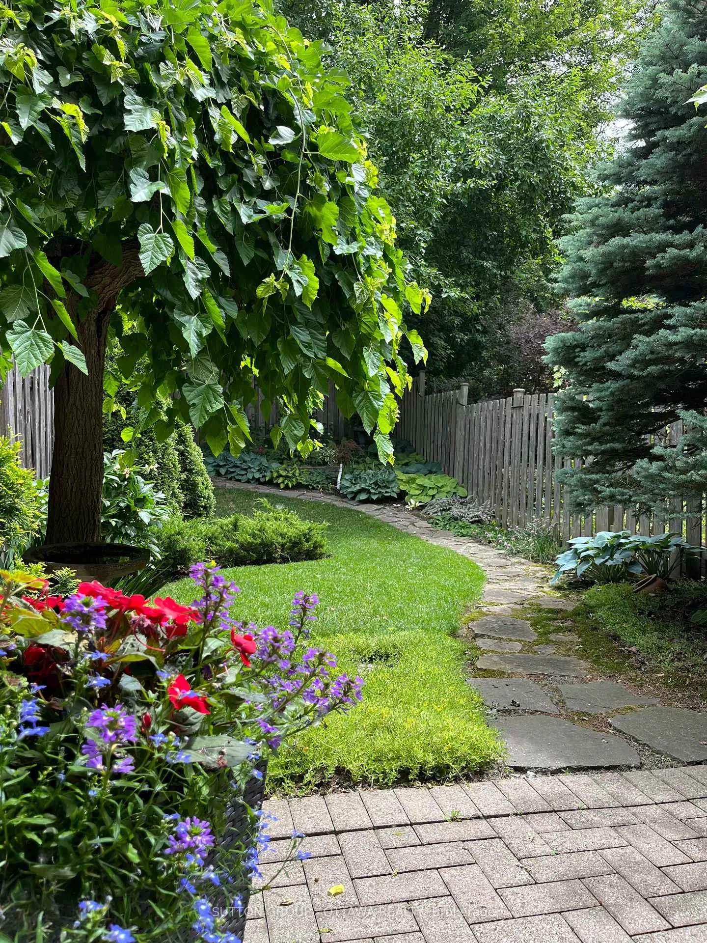 Photo 48 of 97 Corsica Private, Ottawa, Riverview Park — HOMEH