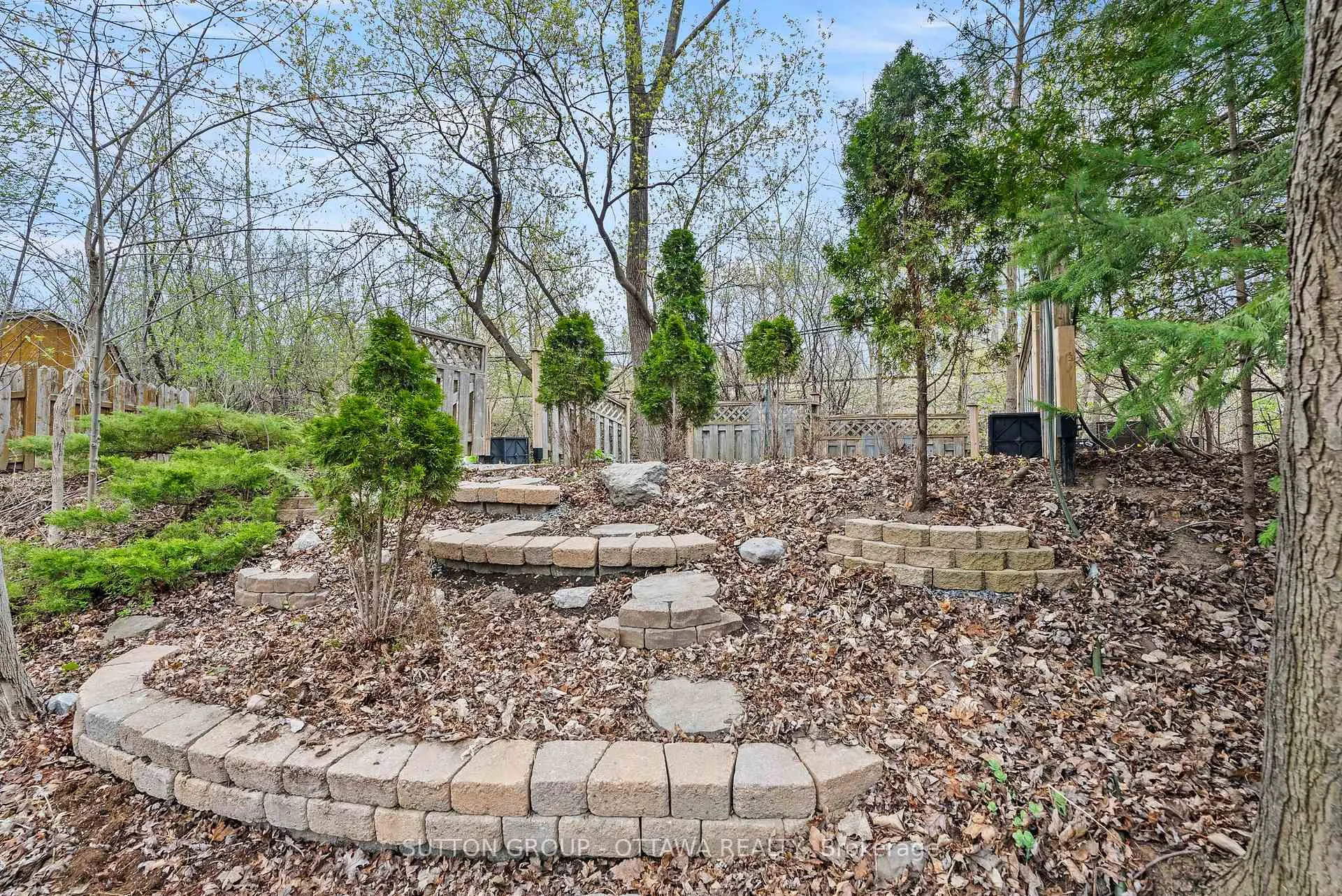 Photo 49 of 97 Corsica Private, Ottawa, Riverview Park — HOMEH