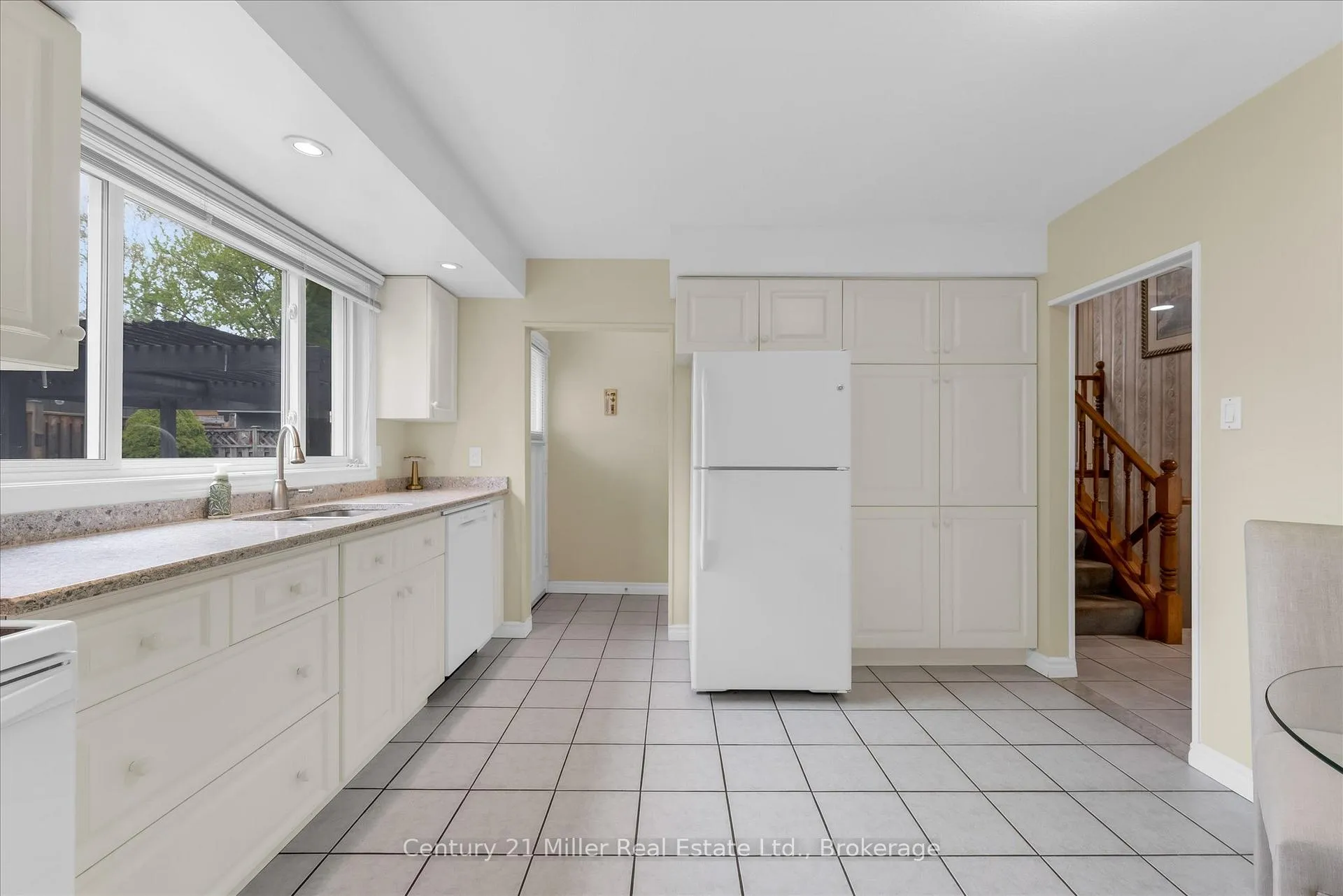 Photo 9 of 534 Elwood Road, Burlington, Roseland — HOMEH
