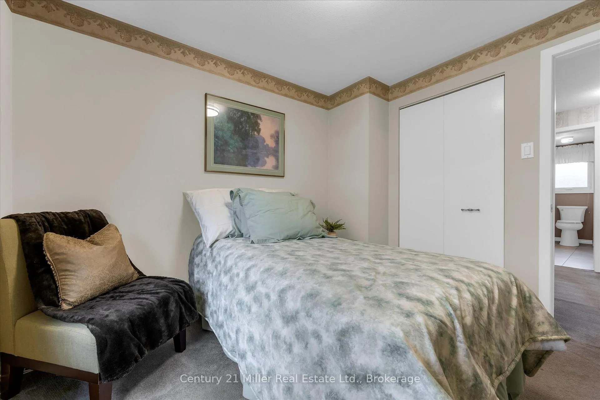 Photo 19 of 534 Elwood Road, Burlington, Roseland — HOMEH