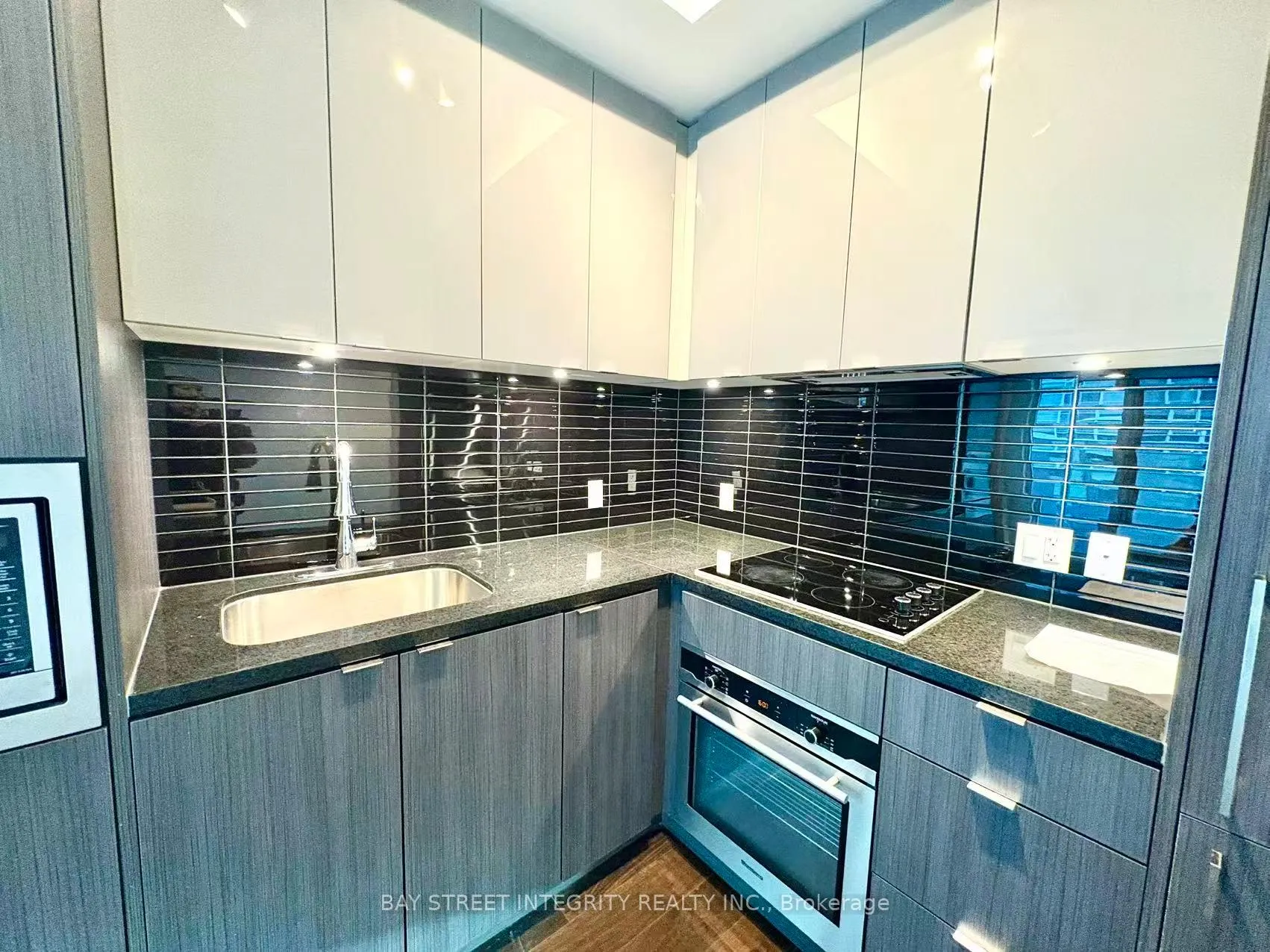 Photo 6 of Unit 3210, 125 Blue Jays Way, Toronto, Waterfront Communities — HOMEH