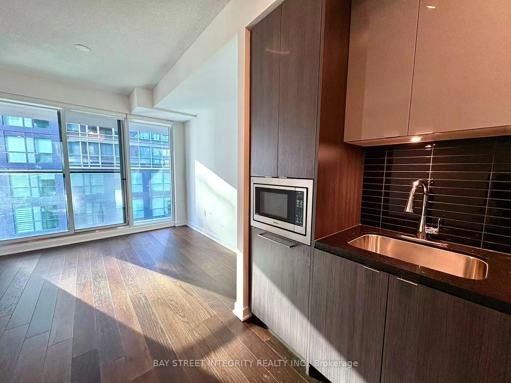 Photo 8 of Unit 3210, 125 Blue Jays Way, Toronto, Waterfront Communities — HOMEH