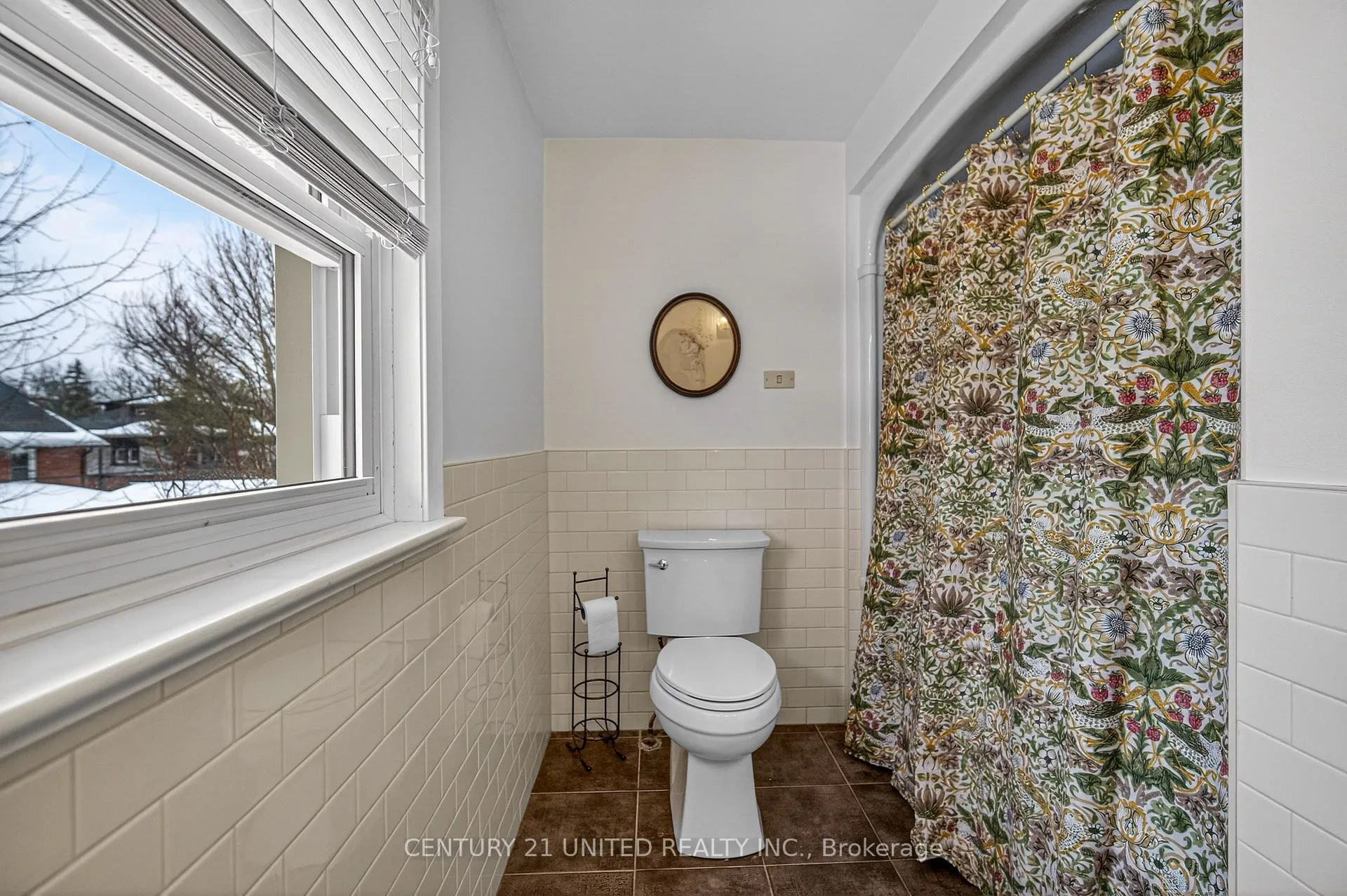 Photo 27 of 499 Hunter Street W, Peterborough, Town Ward 3 — HOMEH