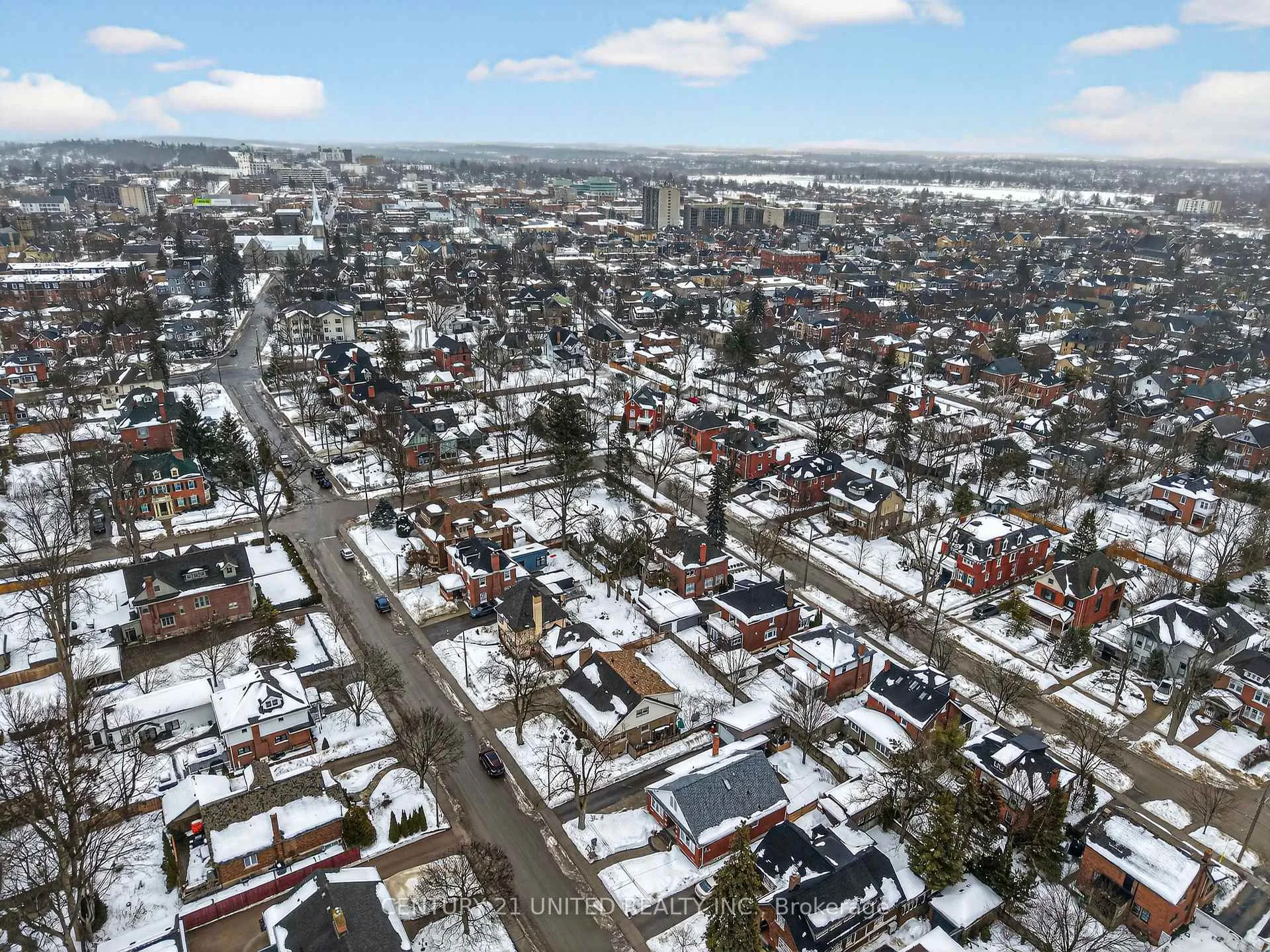 Photo 40 of 499 Hunter Street W, Peterborough, Town Ward 3 — HOMEH