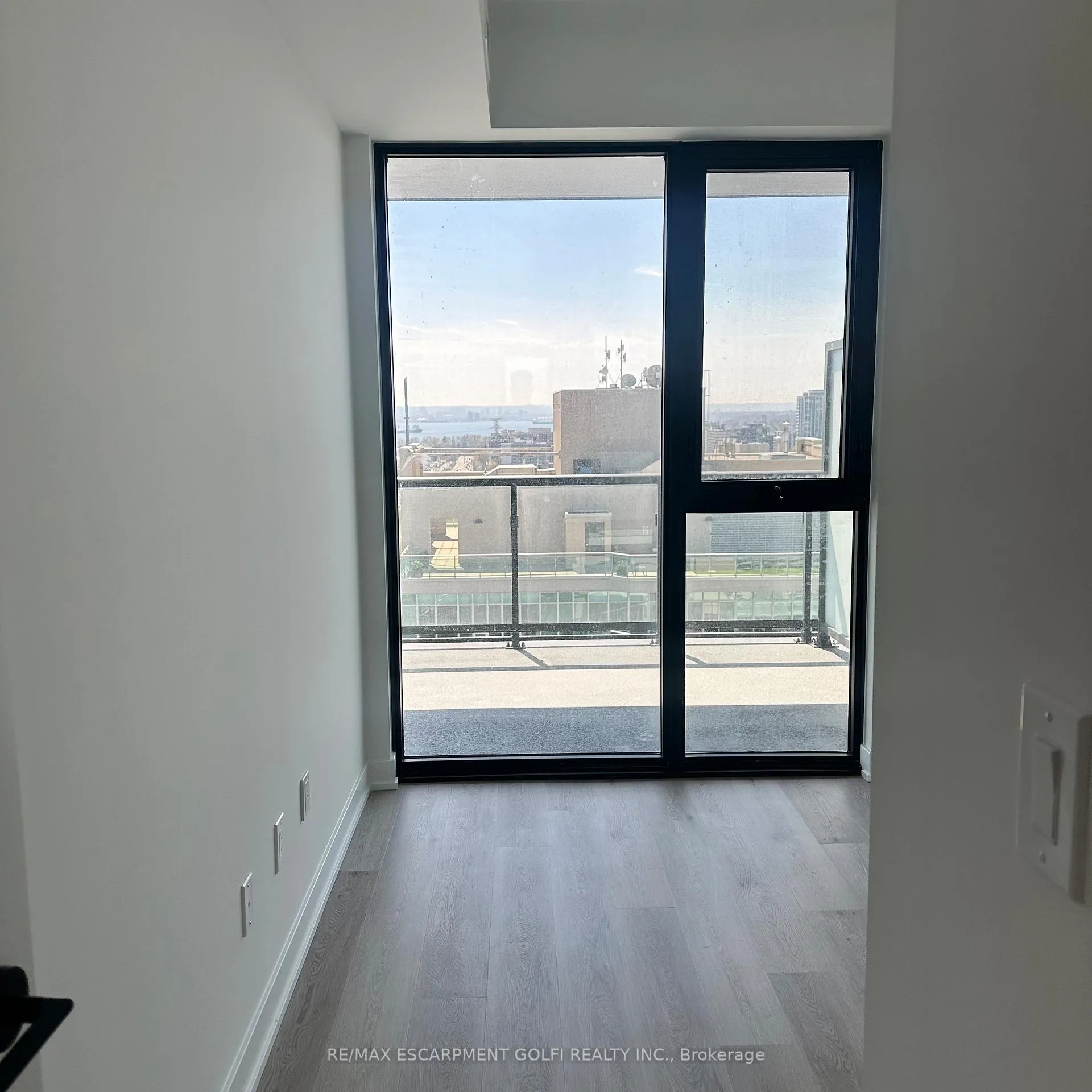 Photo 6 of Unit 1908, 2075 Lakeshore Road, Burlington, Brant — HOMEH