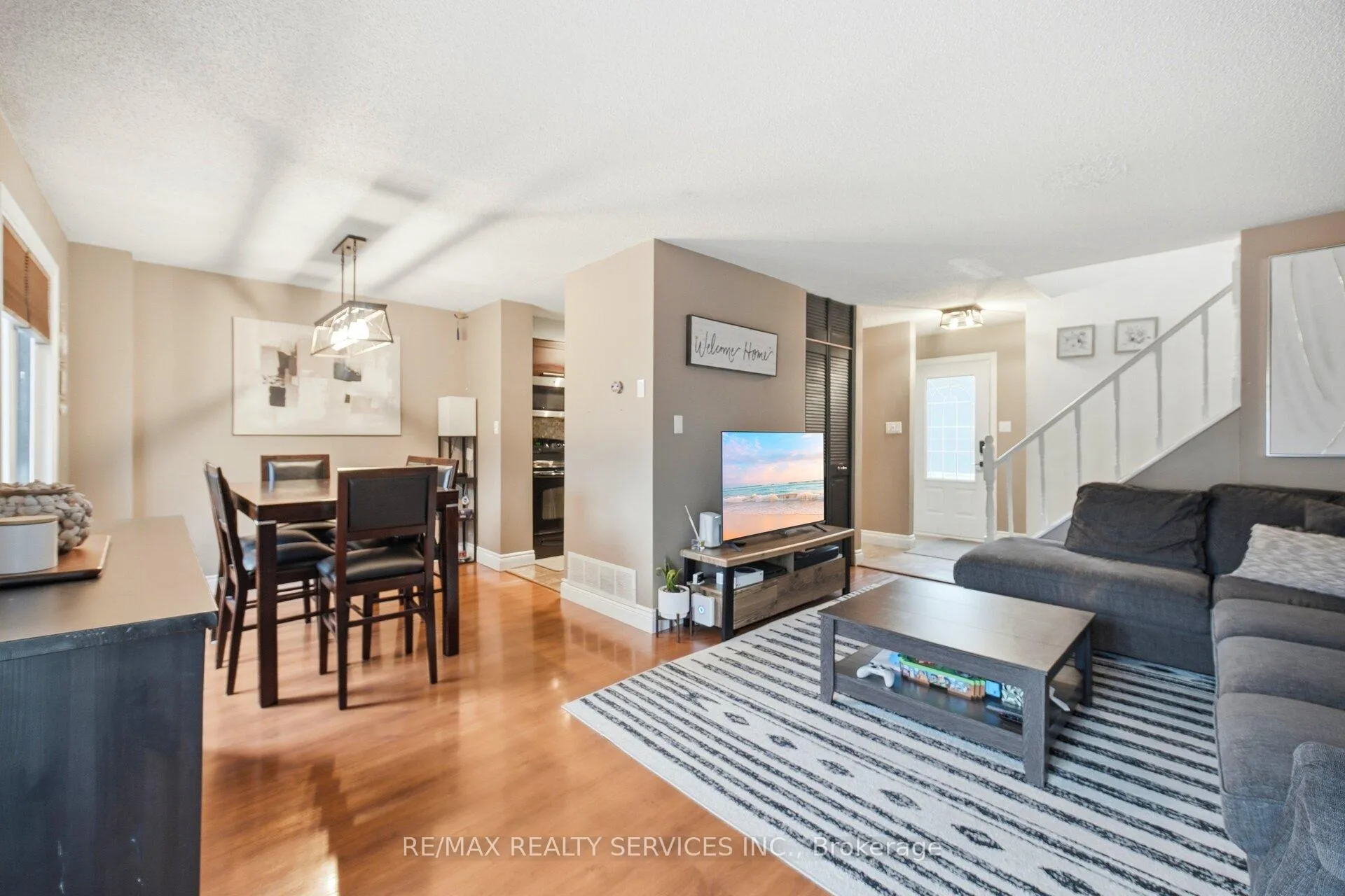 Photo 9 of 19 Dalzell Avenue, Brampton, Heart Lake West — HOMEH