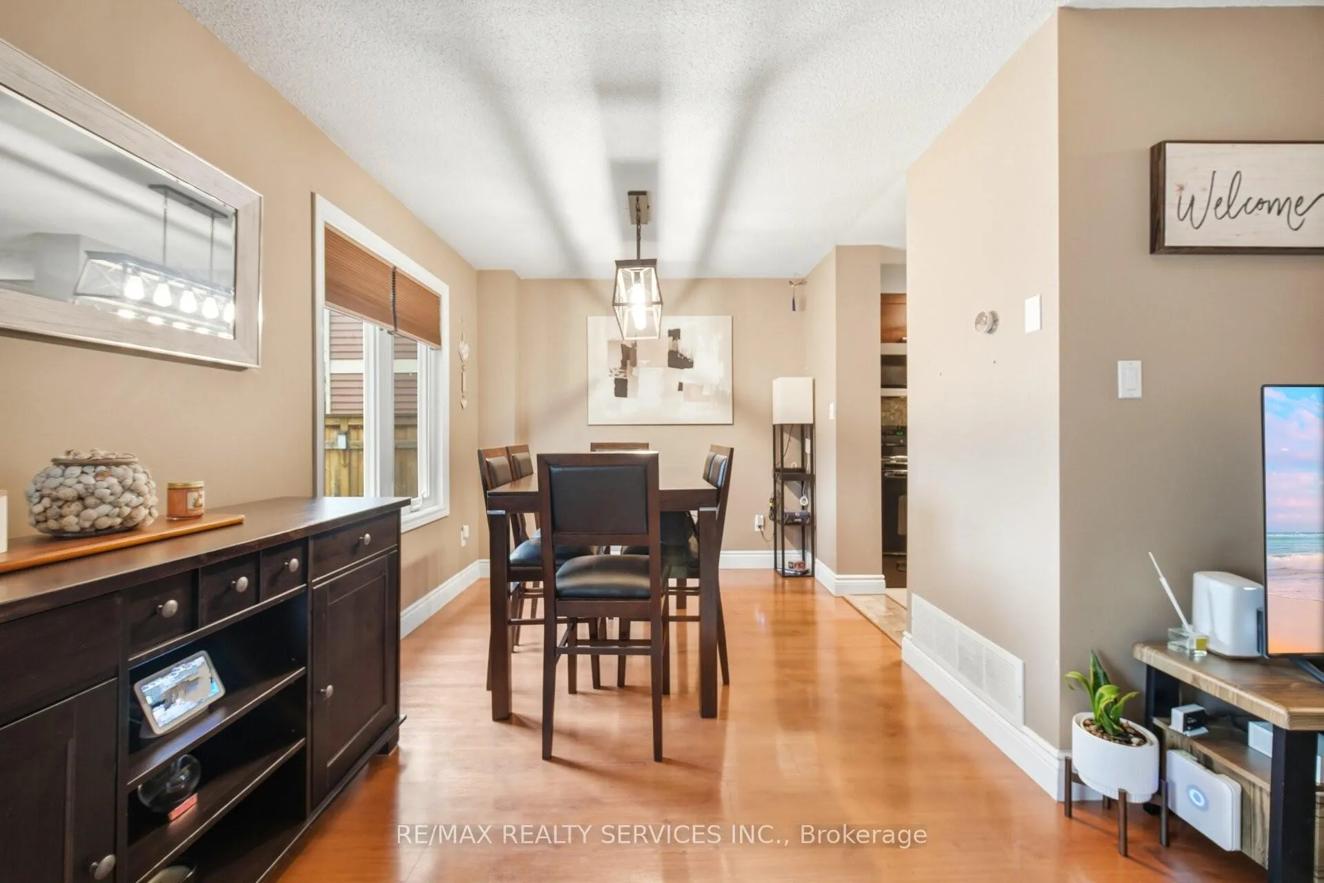 Photo 10 of 19 Dalzell Avenue, Brampton, Heart Lake West — HOMEH