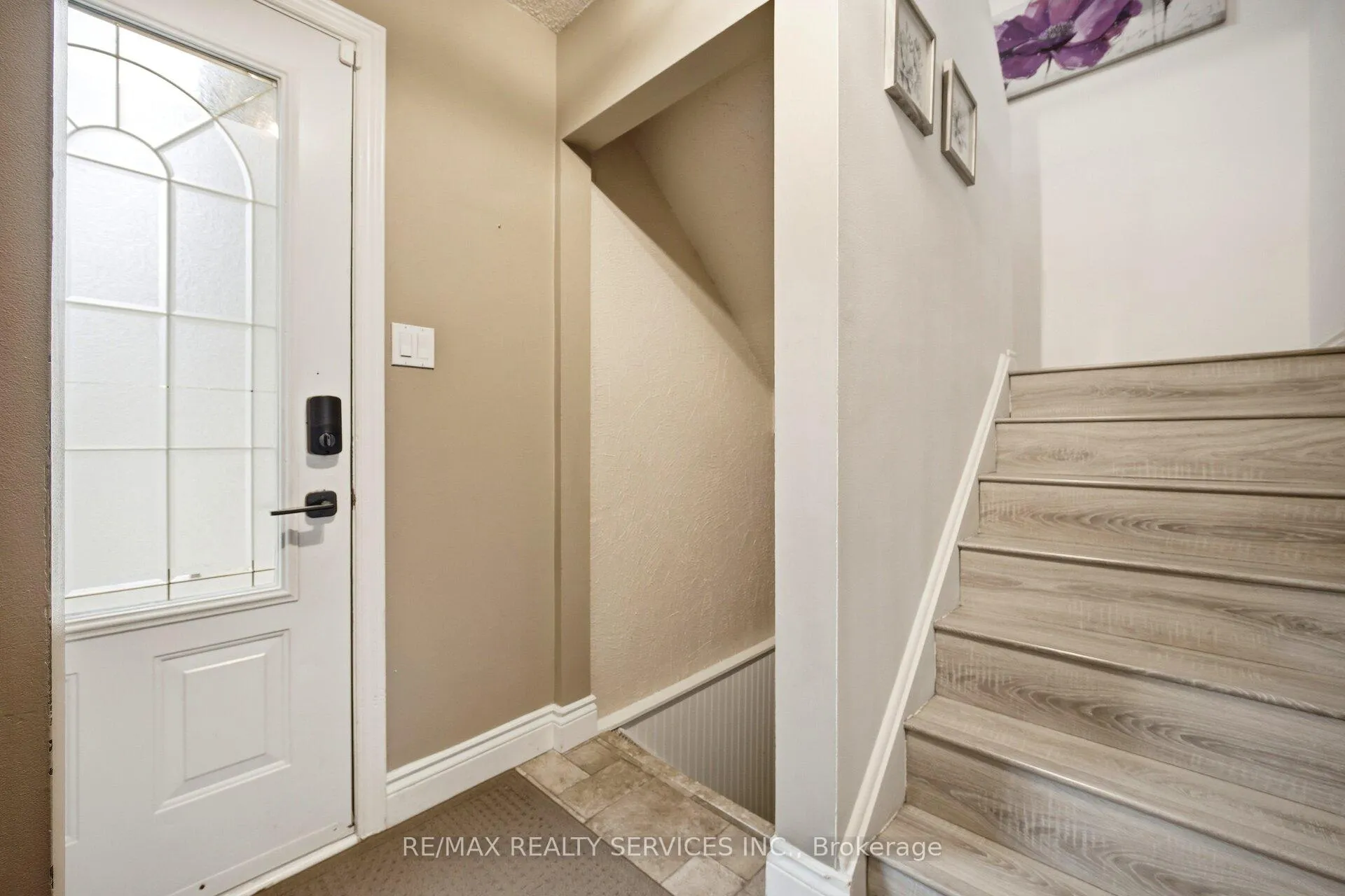 Photo 24 of 19 Dalzell Avenue, Brampton, Heart Lake West — HOMEH