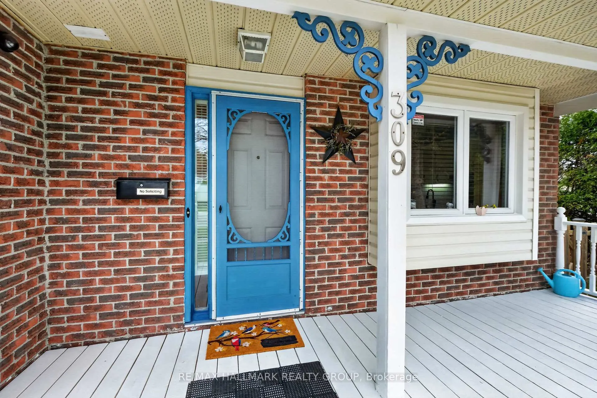 Photo 3 of 309 Des Epinettes Avenue, Ottawa, Queenswood Heights South — HOMEH