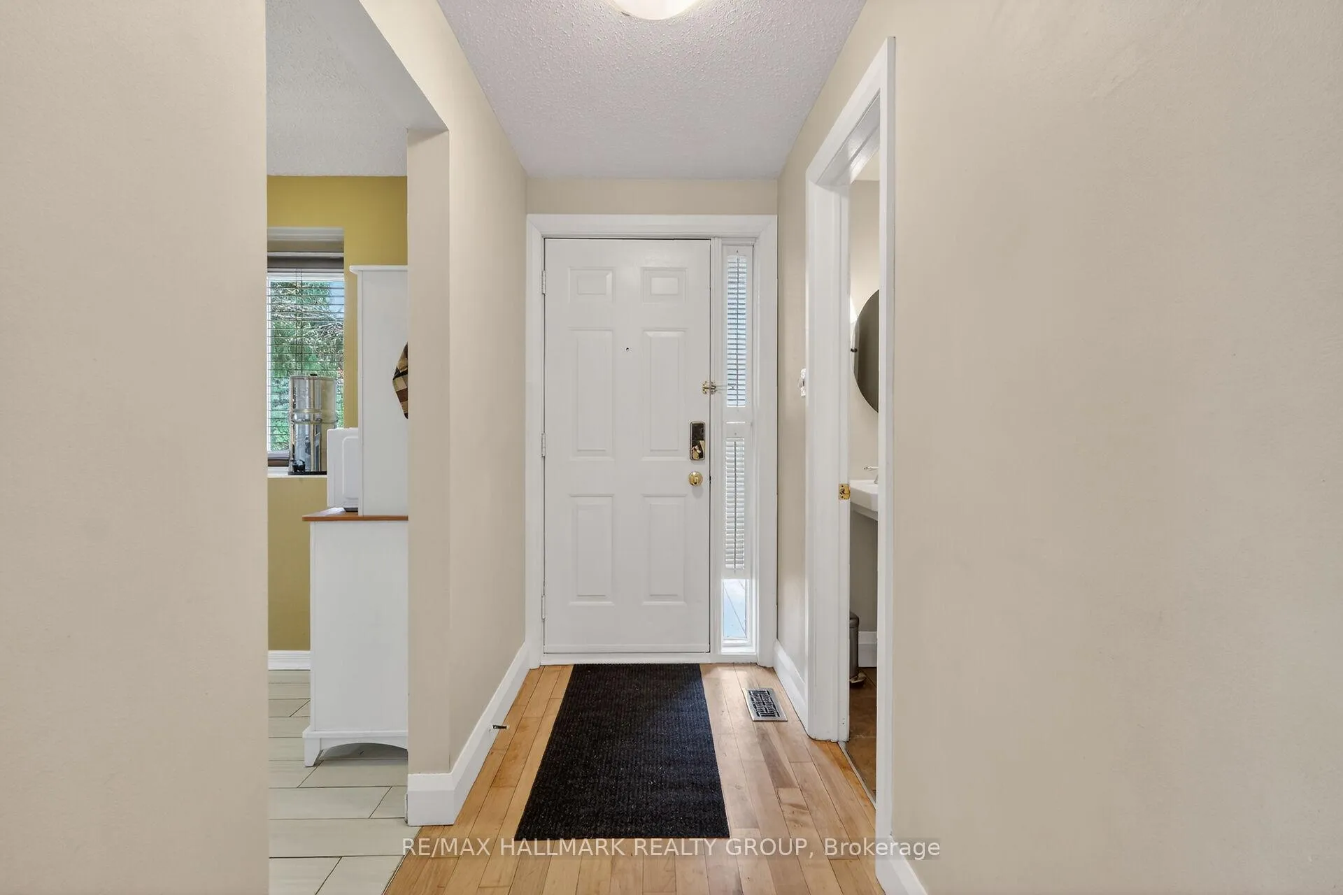 Photo 4 of 309 Des Epinettes Avenue, Ottawa, Queenswood Heights South — HOMEH