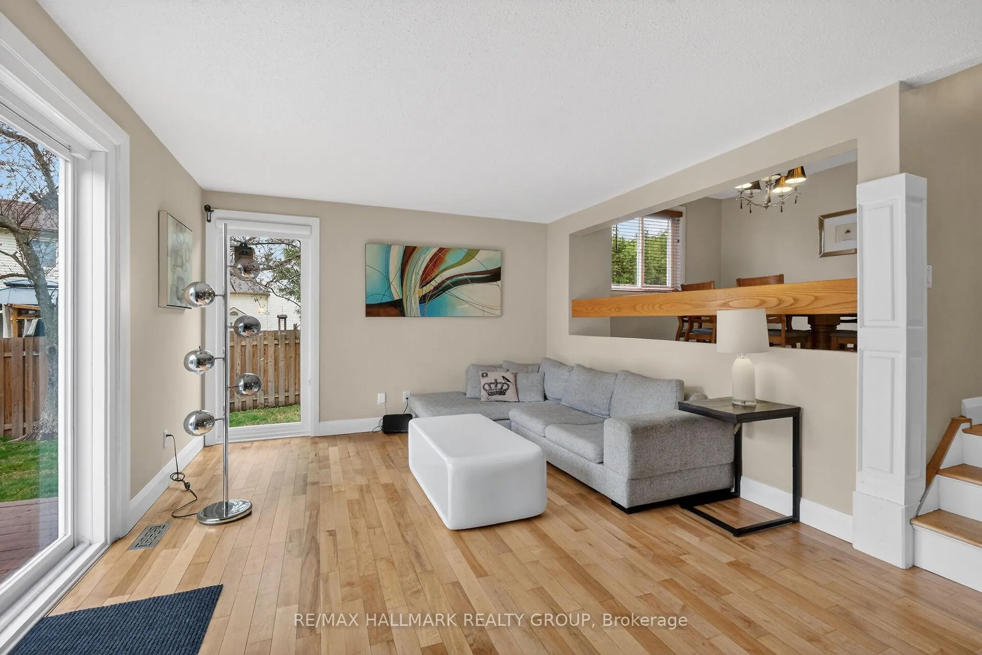 Photo 13 of 309 Des Epinettes Avenue, Ottawa, Queenswood Heights South — HOMEH