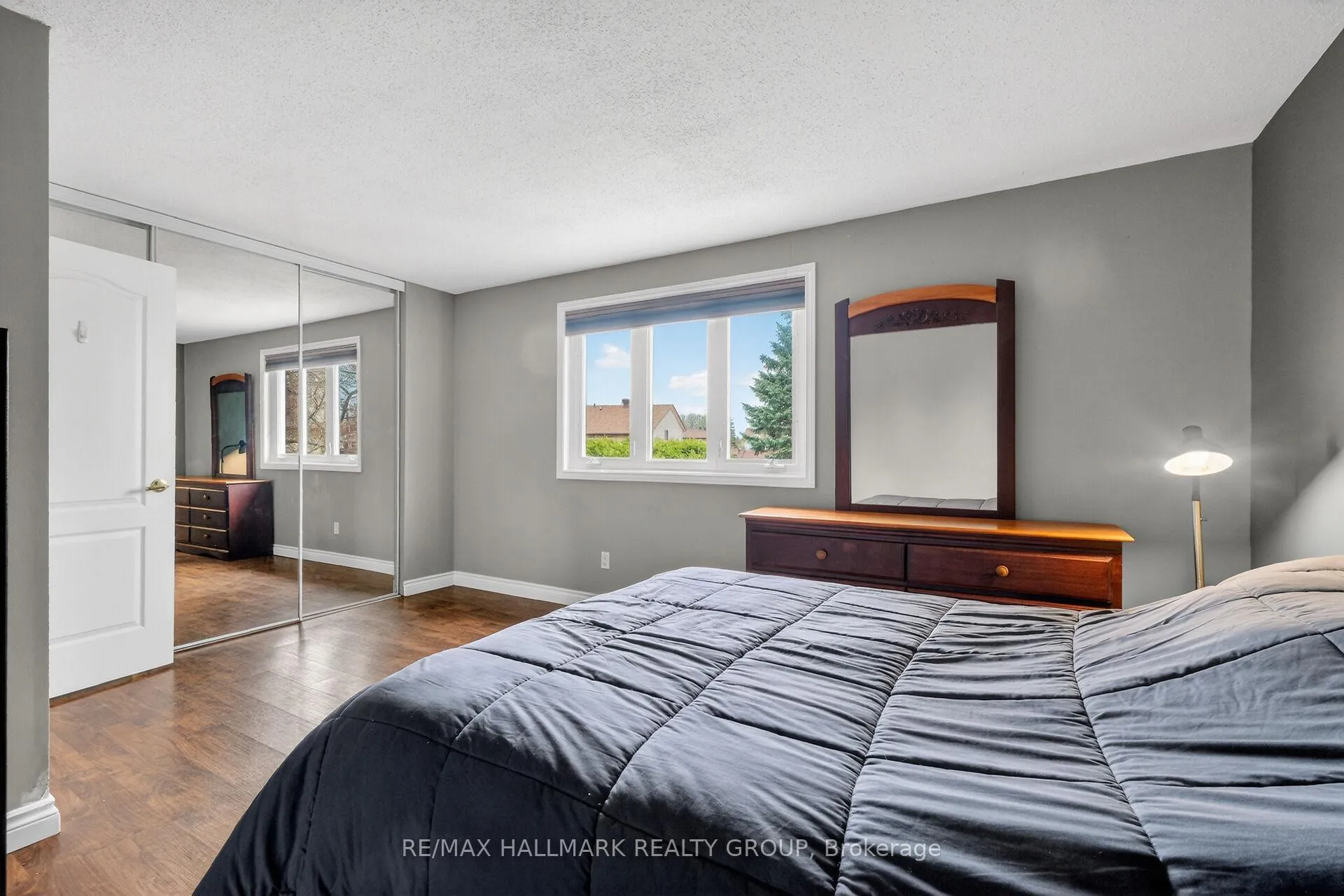 Photo 16 of 309 Des Epinettes Avenue, Ottawa, Queenswood Heights South — HOMEH