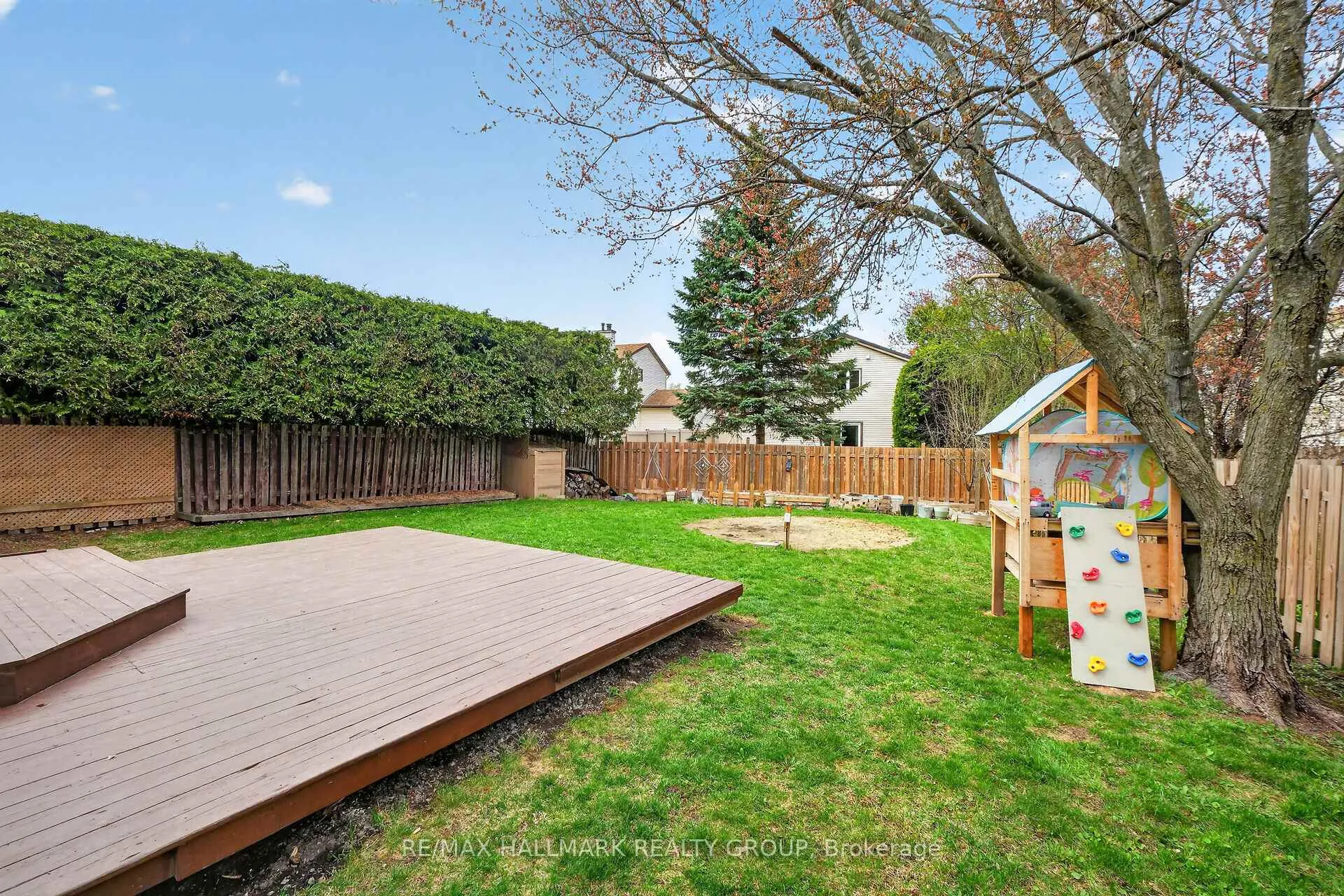Photo 36 of 309 Des Epinettes Avenue, Ottawa, Queenswood Heights South — HOMEH