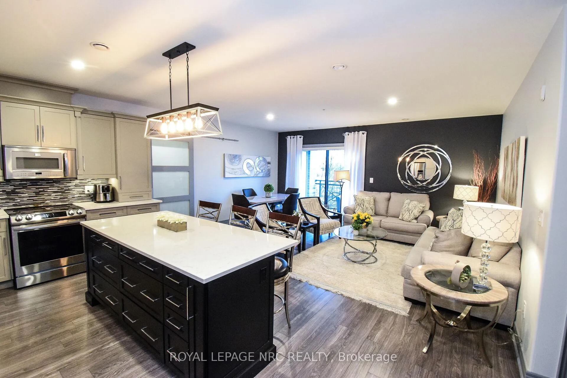 Photo 3 of Unit 305, 379 Scott Street, St. Catharines, Vine/Linwell — HOMEH