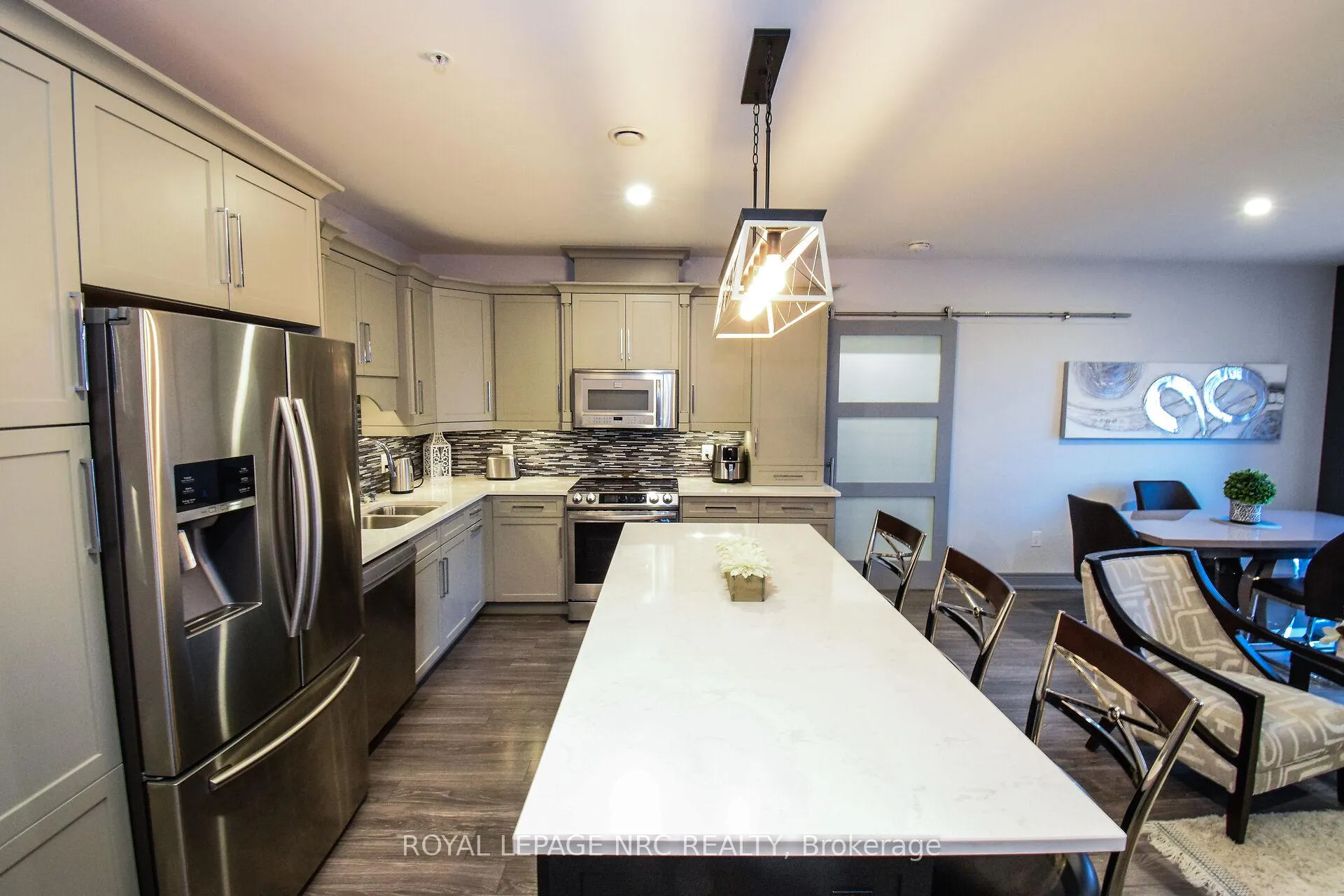 Photo 5 of Unit 305, 379 Scott Street, St. Catharines, Vine/Linwell — HOMEH