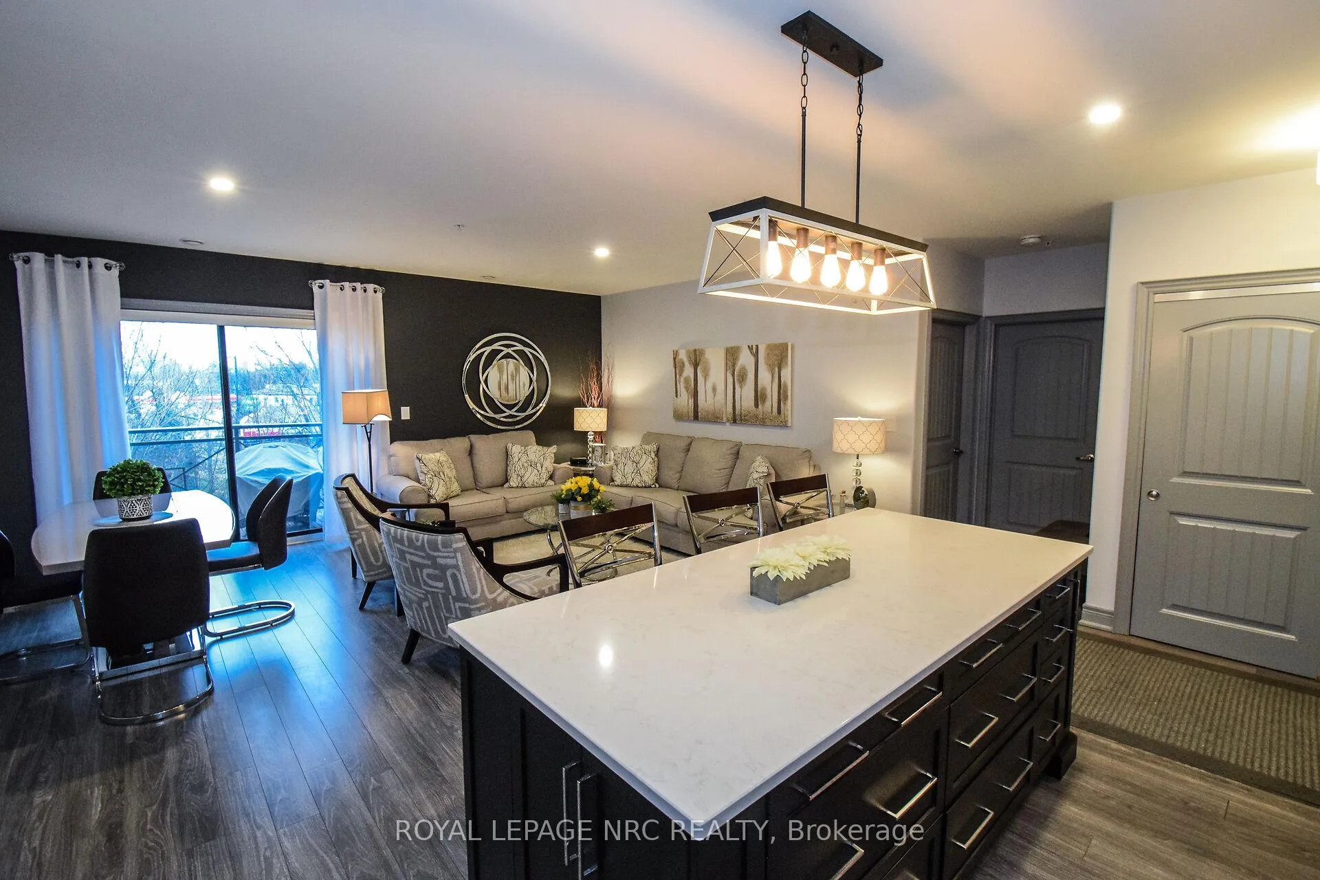 Photo 8 of Unit 305, 379 Scott Street, St. Catharines, Vine/Linwell — HOMEH