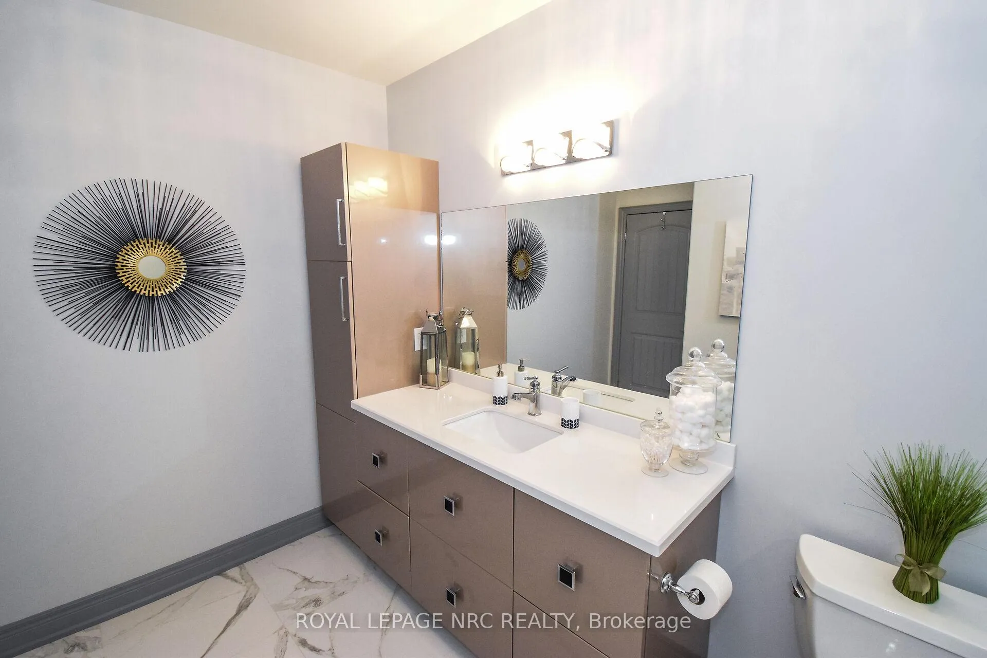 Photo 26 of Unit 305, 379 Scott Street, St. Catharines, Vine/Linwell — HOMEH