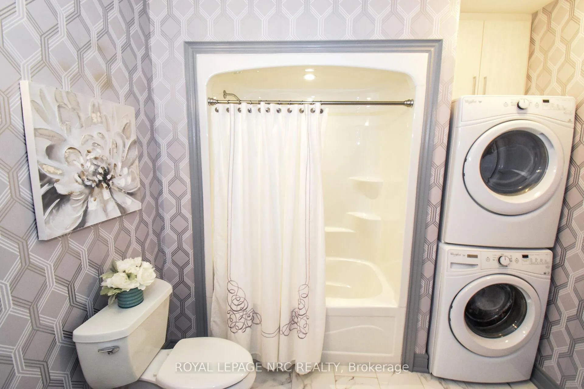 Photo 32 of Unit 305, 379 Scott Street, St. Catharines, Vine/Linwell — HOMEH