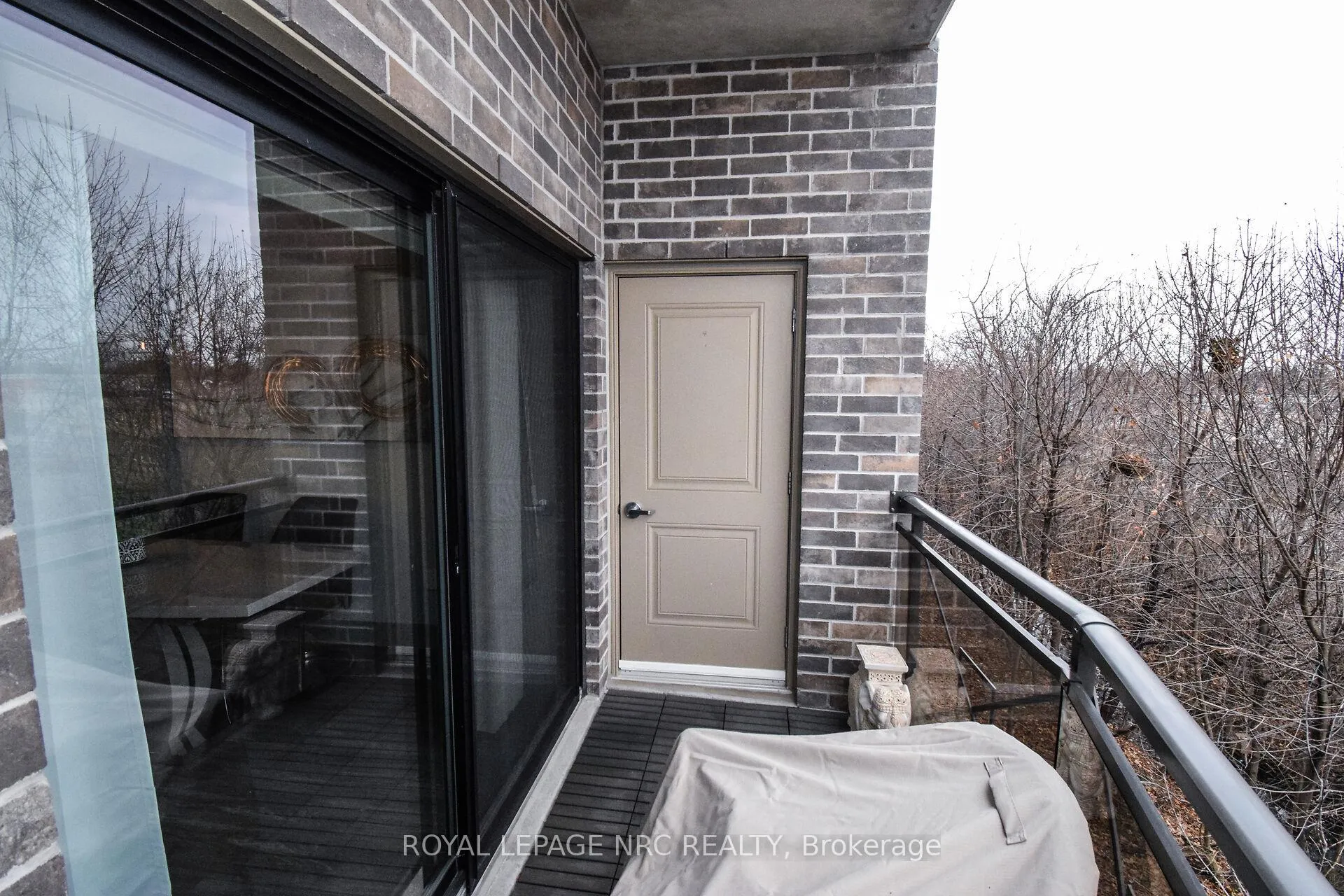 Photo 33 of Unit 305, 379 Scott Street, St. Catharines, Vine/Linwell — HOMEH