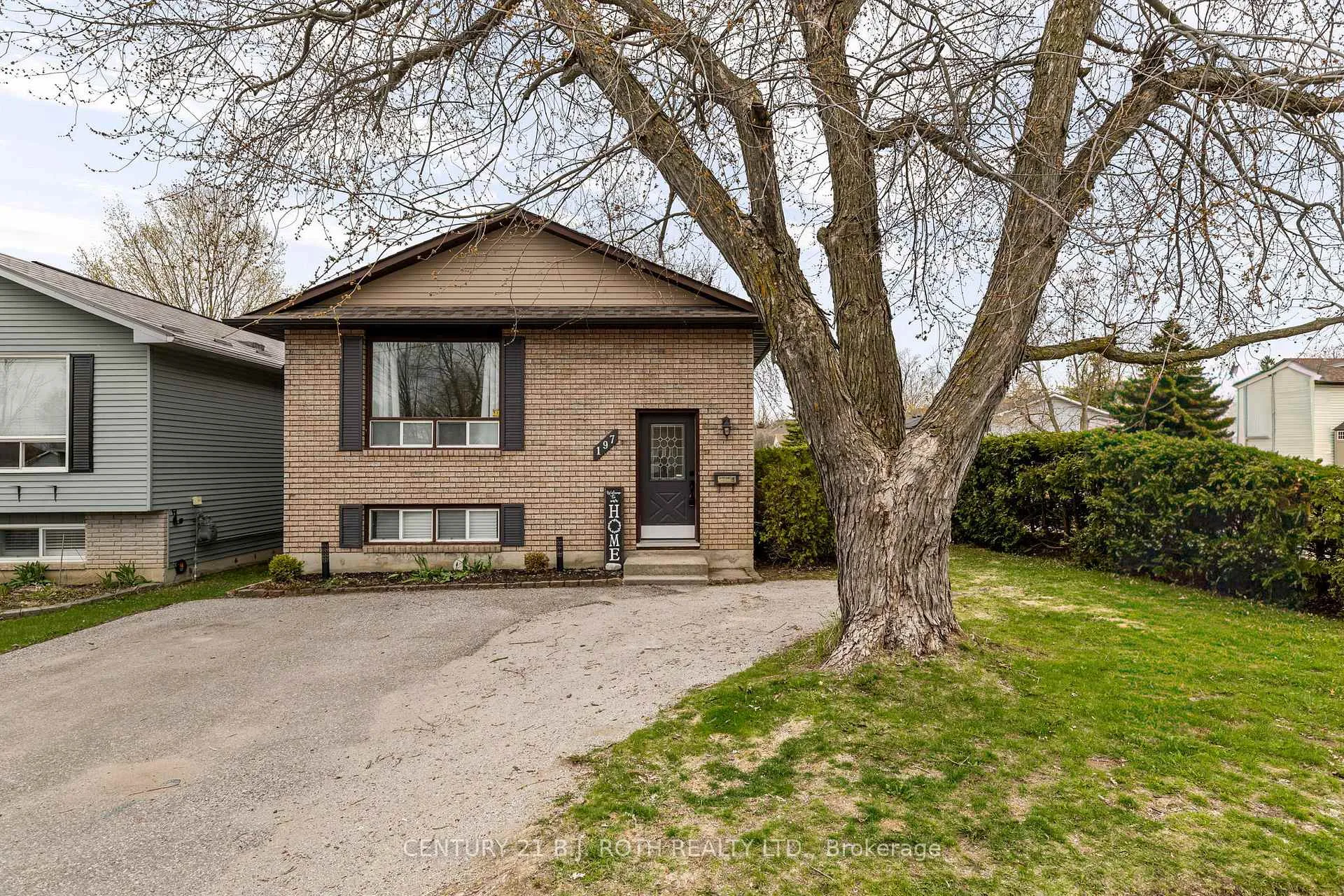 Front of 197 Westmount Drive S