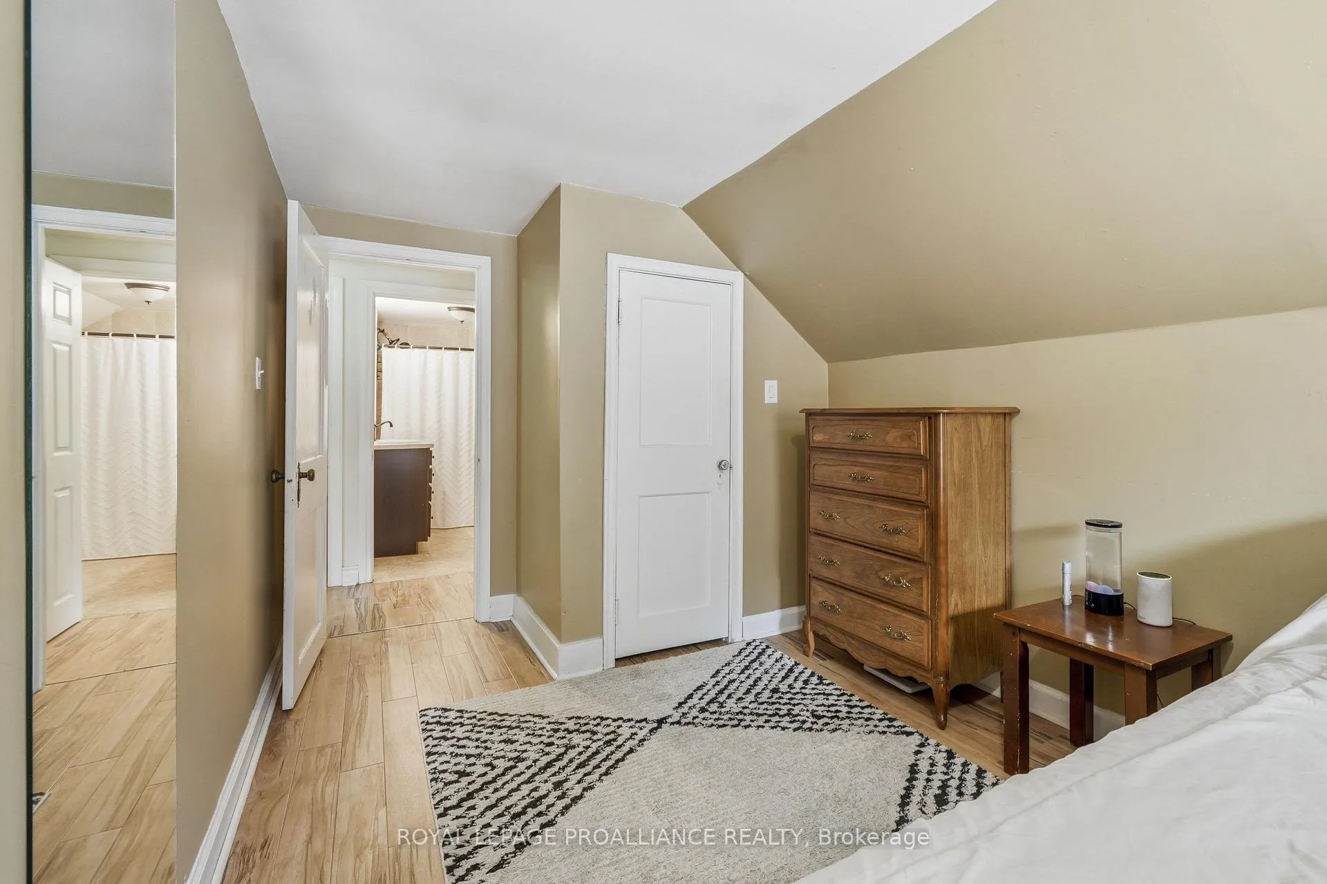 Photo 20 of 306 Dufferin Avenue, Belleville, Belleville Ward — HOMEH