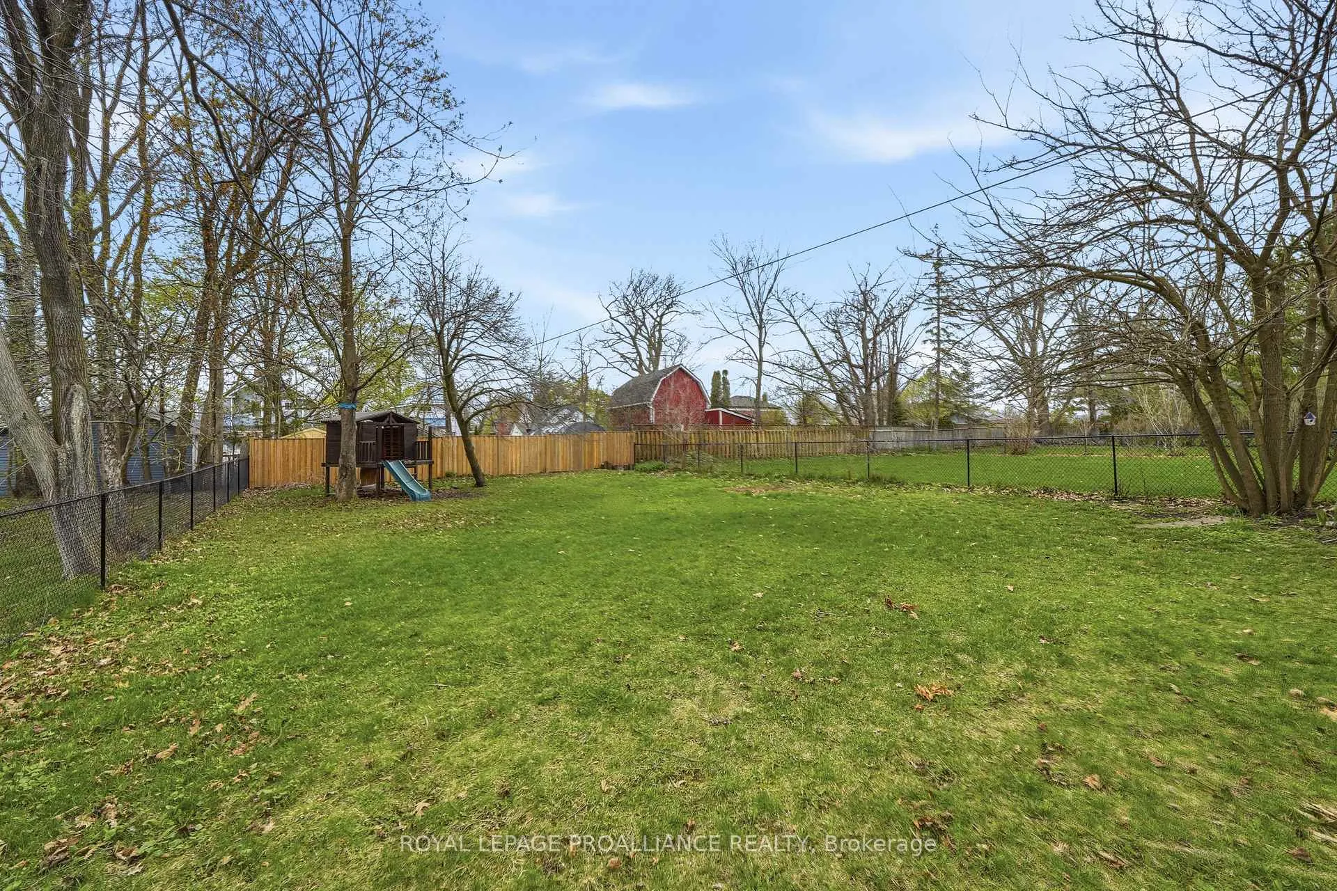 Photo 39 of 306 Dufferin Avenue, Belleville, Belleville Ward — HOMEH