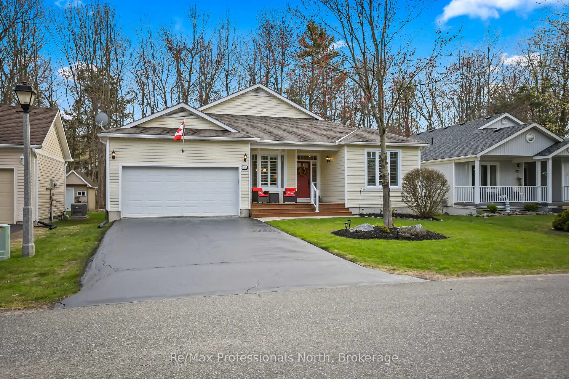 Photo 1 of 117 Hedgewood Lane, Gravenhurst, Muskoka (S) — HOMEH