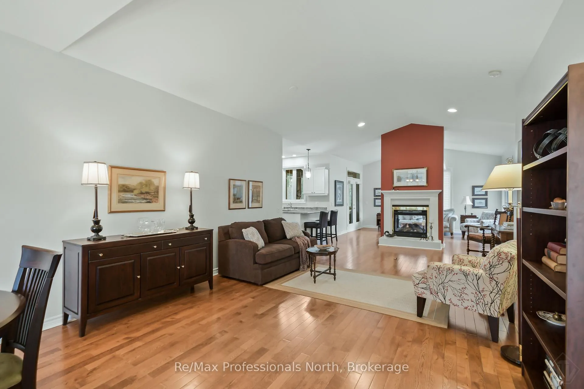 Photo 4 of 117 Hedgewood Lane, Gravenhurst, Muskoka (S) — HOMEH