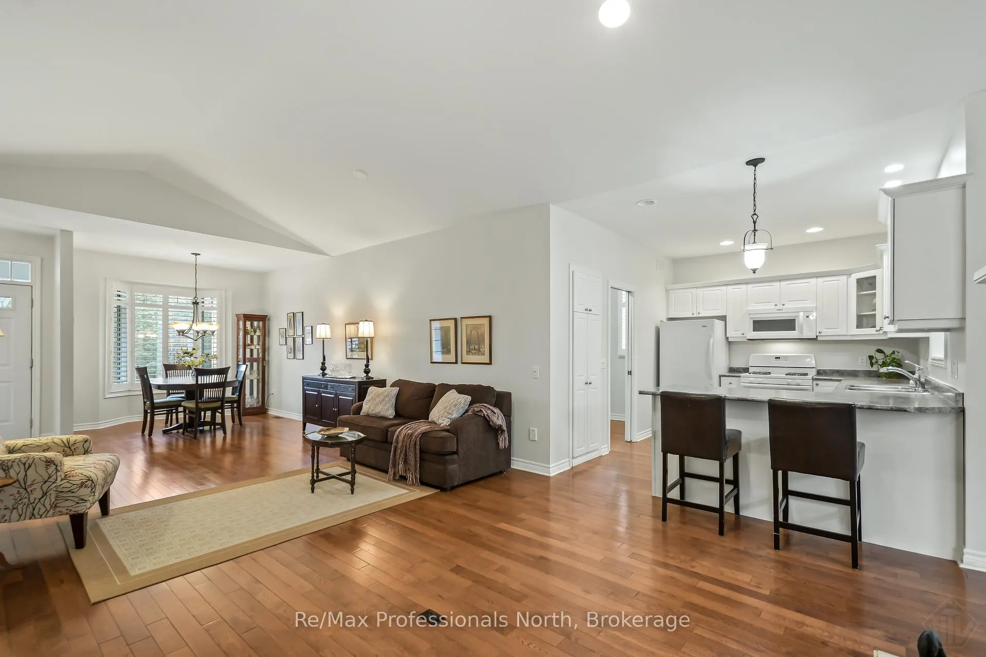 Photo 7 of 117 Hedgewood Lane, Gravenhurst, Muskoka (S) — HOMEH