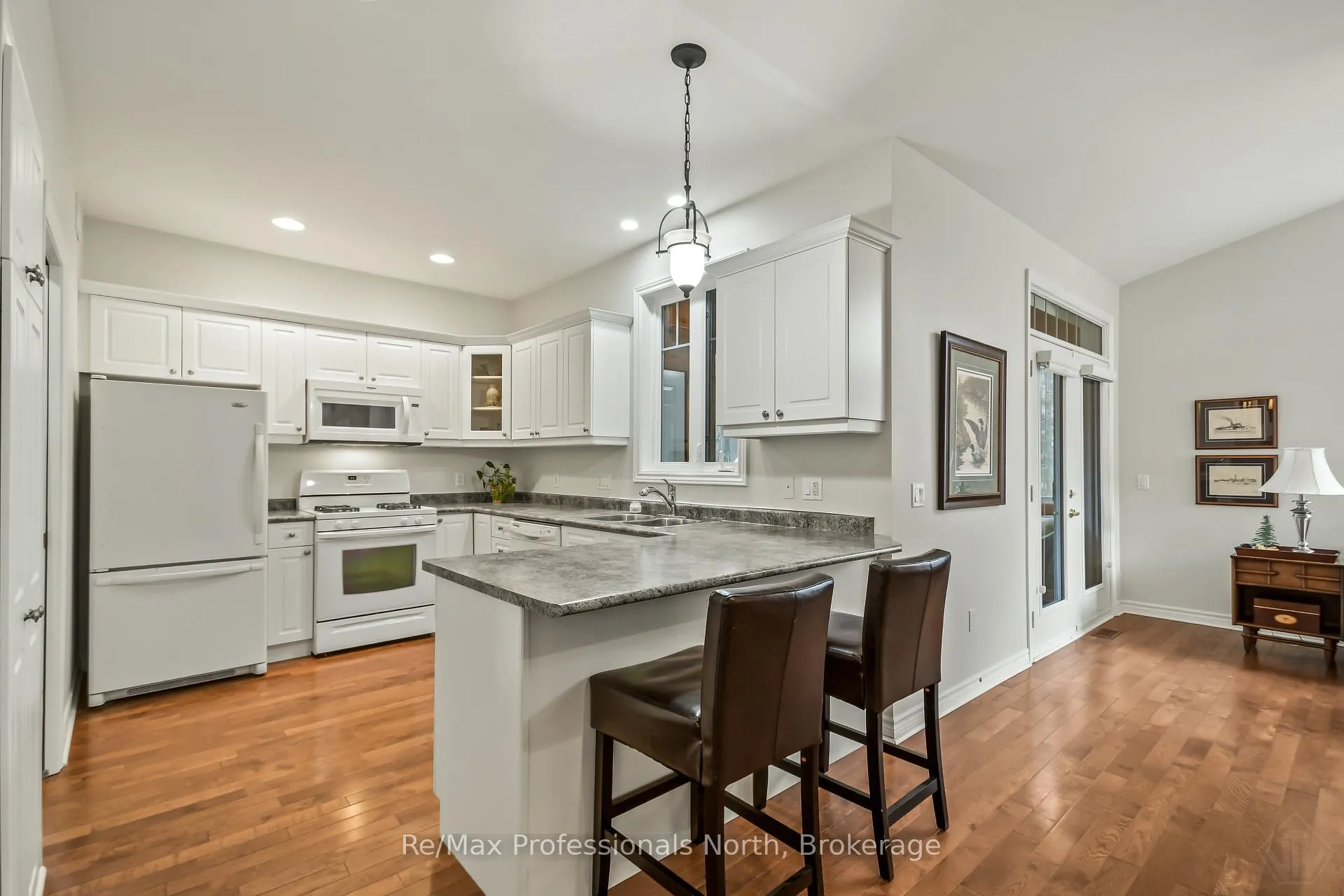 Photo 12 of 117 Hedgewood Lane, Gravenhurst, Muskoka (S) — HOMEH