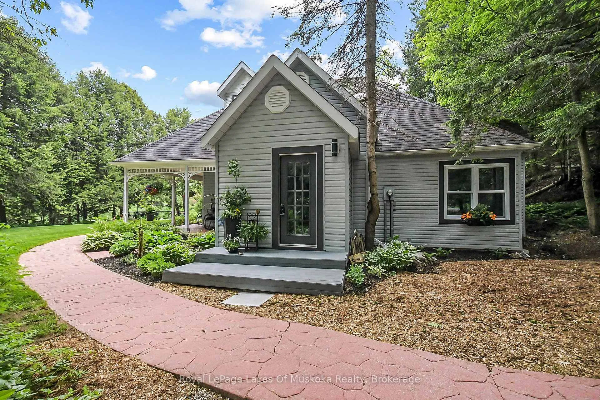 Photo 13 of 103 Southbank Drive, Bracebridge, Draper — HOMEH