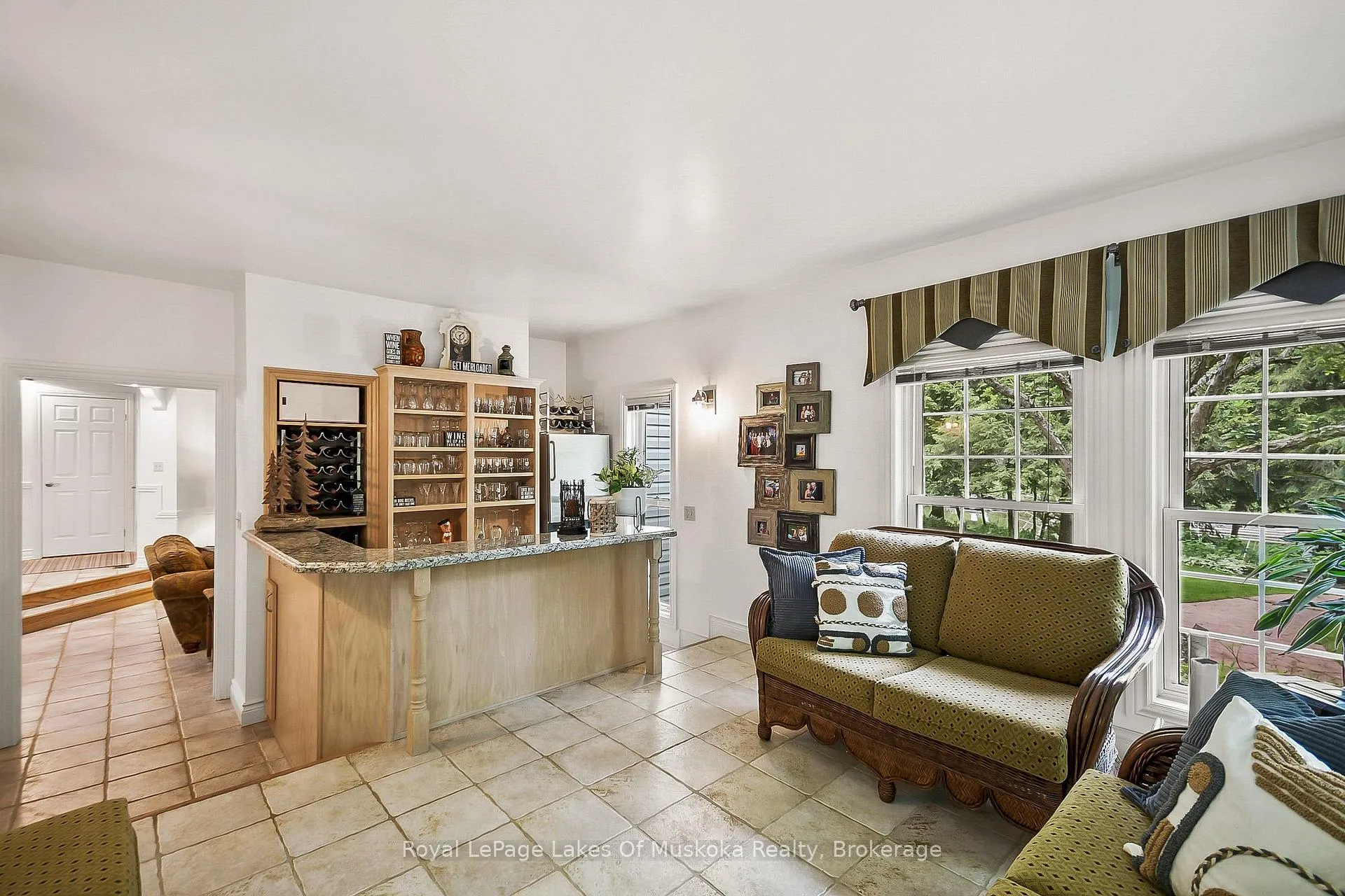 Photo 22 of 103 Southbank Drive, Bracebridge, Draper — HOMEH