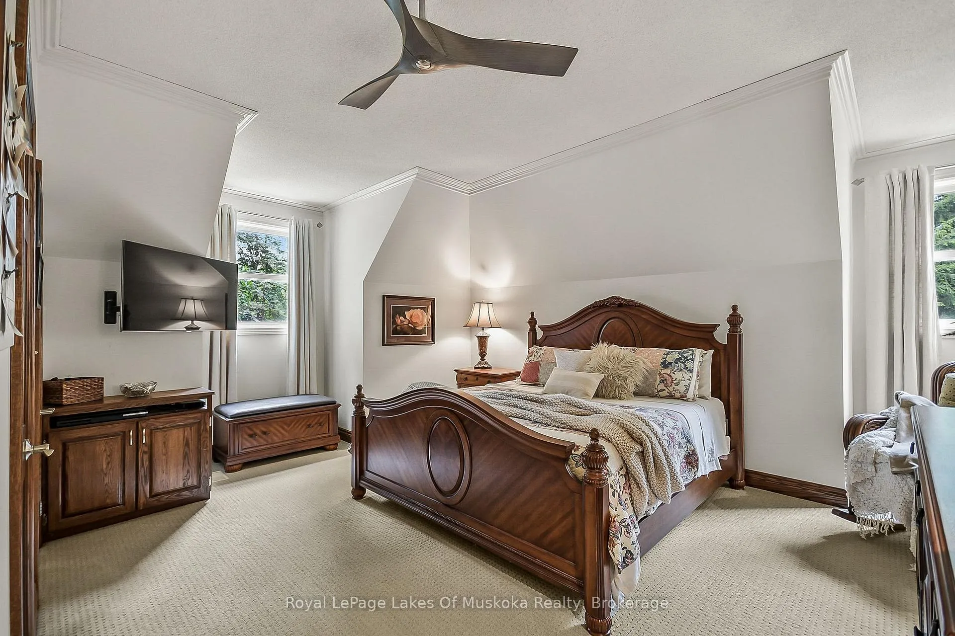 Photo 32 of 103 Southbank Drive, Bracebridge, Draper — HOMEH
