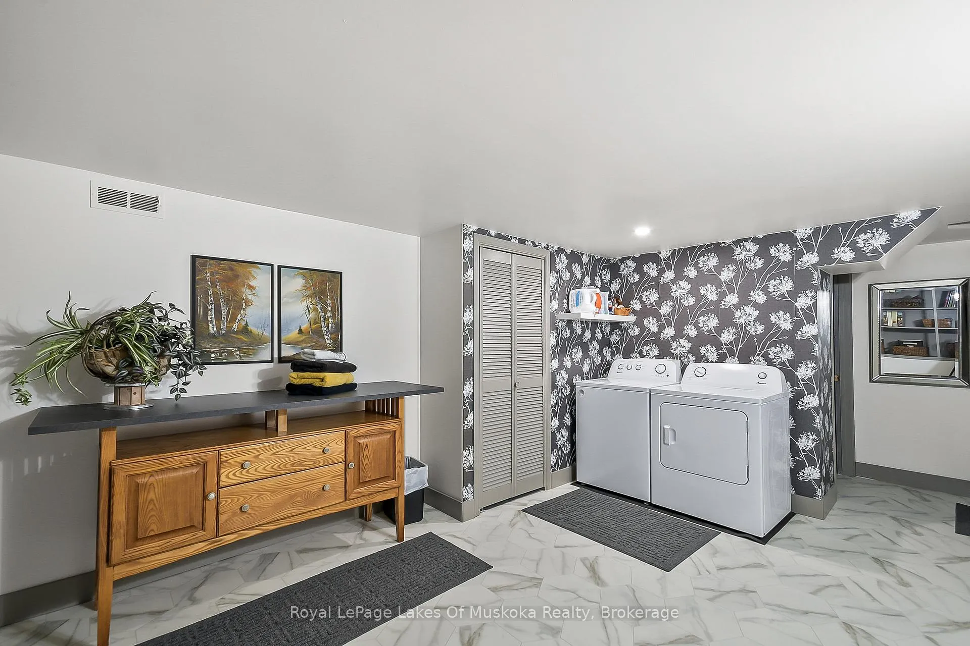 Photo 36 of 103 Southbank Drive, Bracebridge, Draper — HOMEH