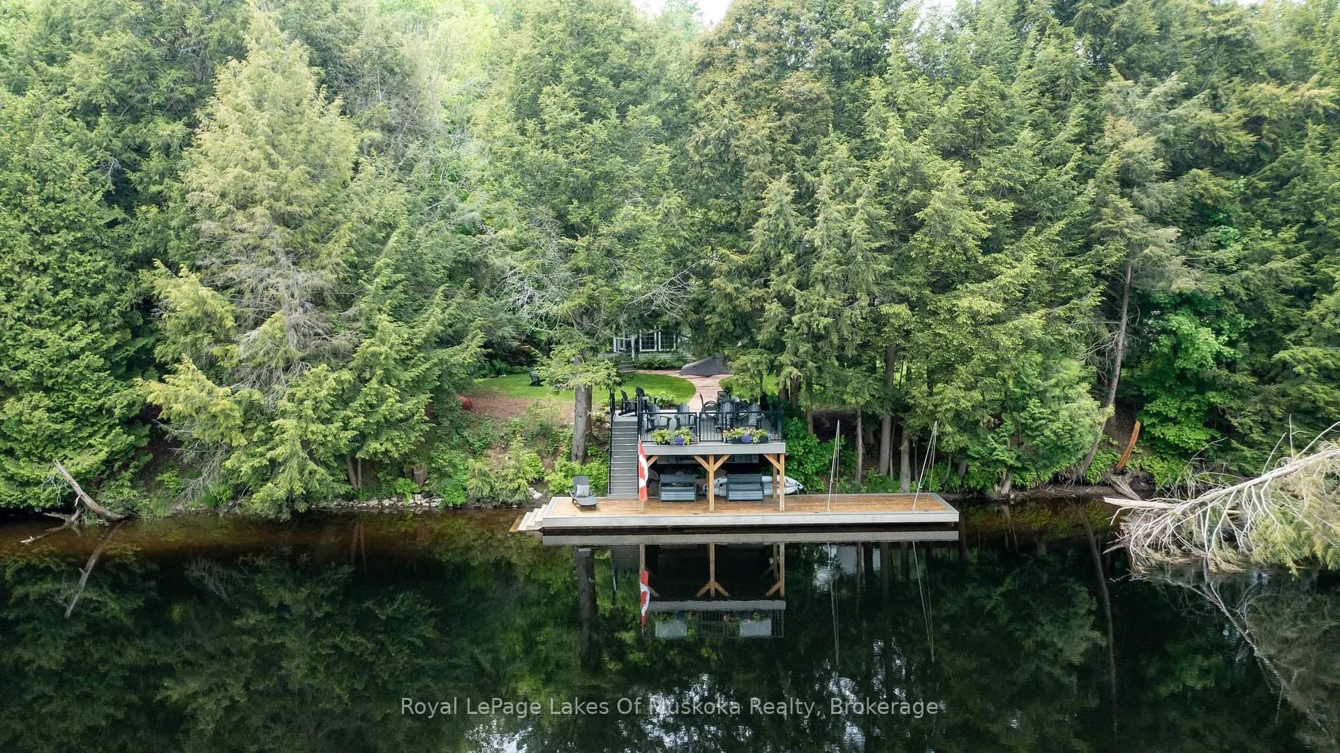 Photo 43 of 103 Southbank Drive, Bracebridge, Draper — HOMEH