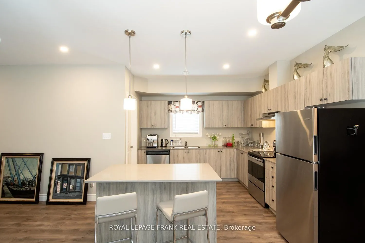 Photo 6 of 58 Vipond Road, Whitby, Brooklin — HOMEH