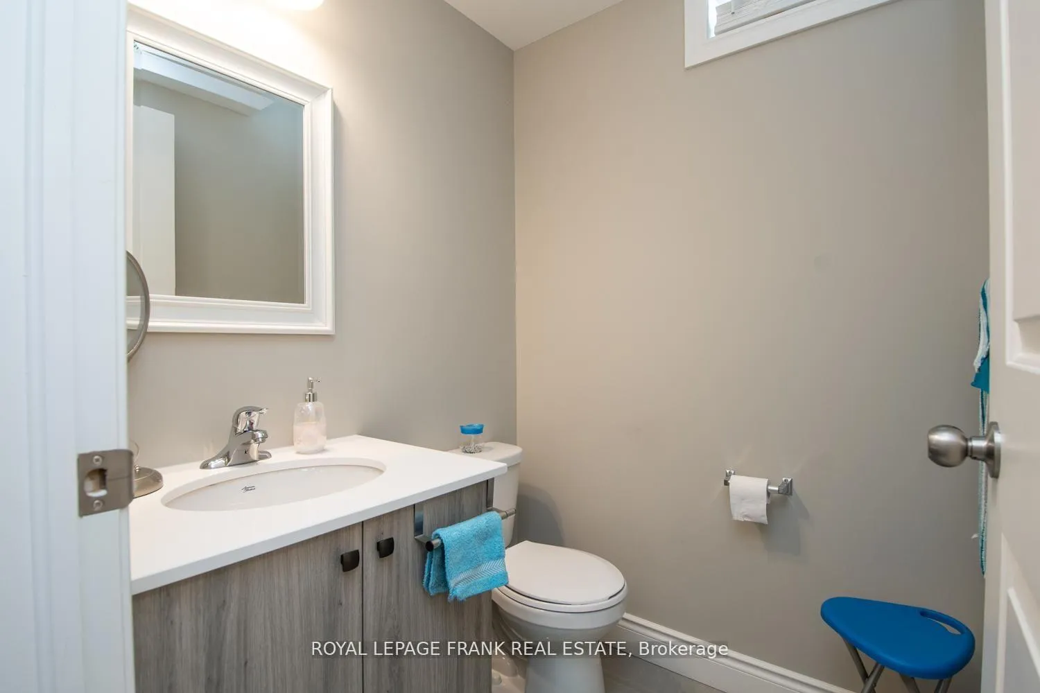 Photo 19 of 58 Vipond Road, Whitby, Brooklin — HOMEH