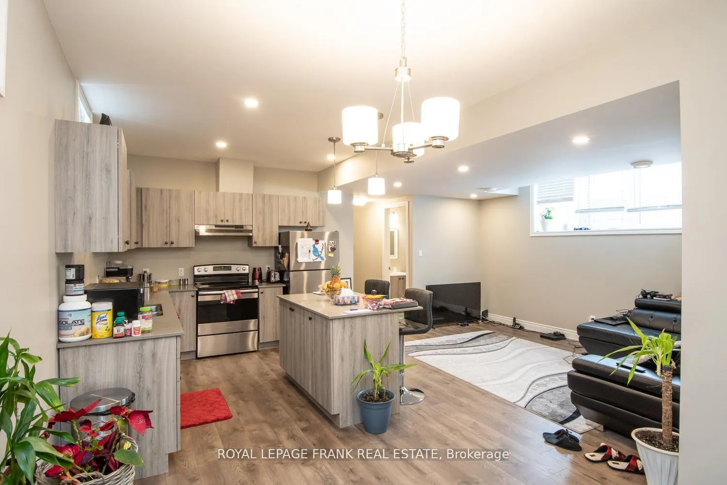 Photo 21 of 58 Vipond Road, Whitby, Brooklin — HOMEH