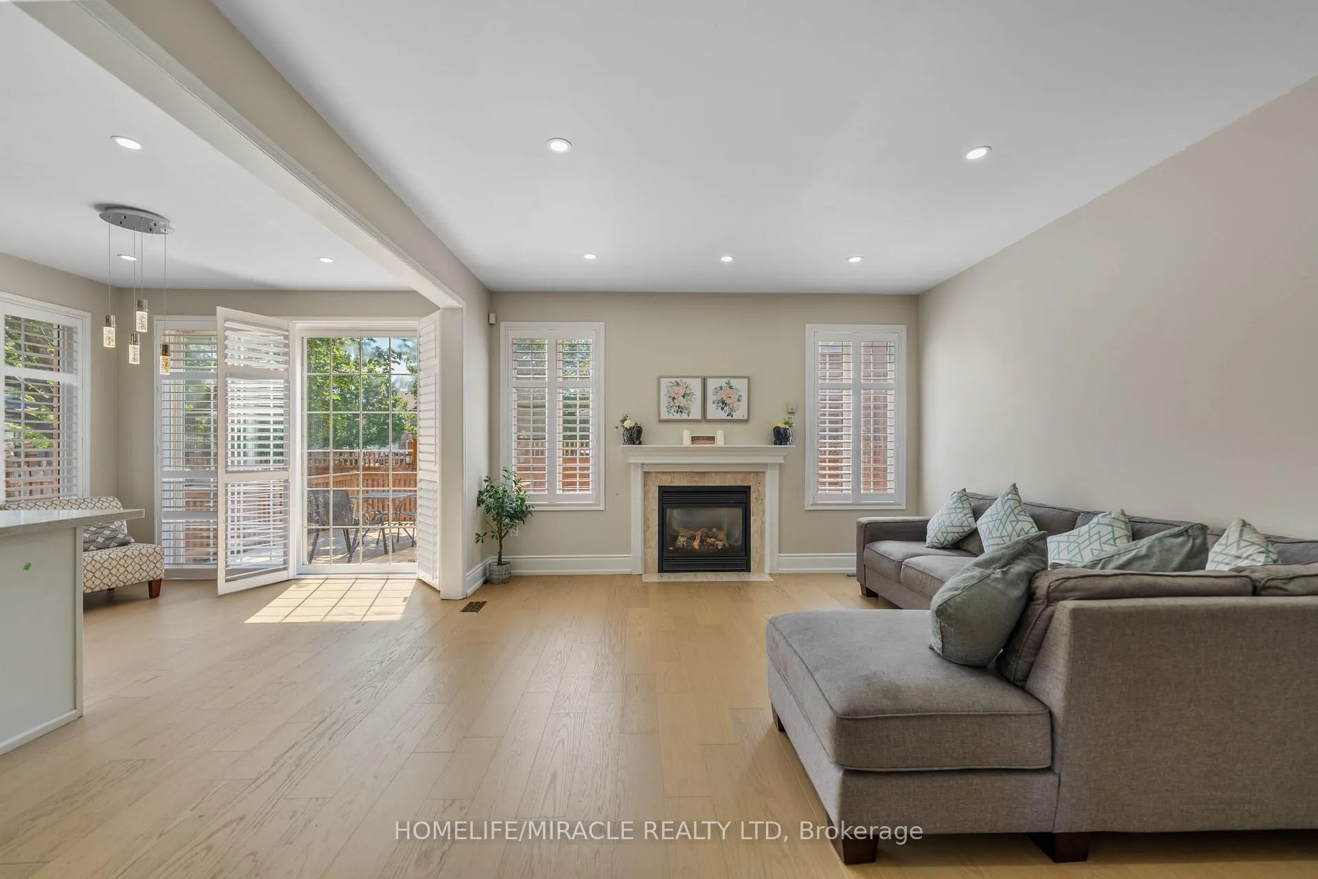 Photo 9 of 1 Vision Way, Brampton, Vales of Castlemore — HOMEH