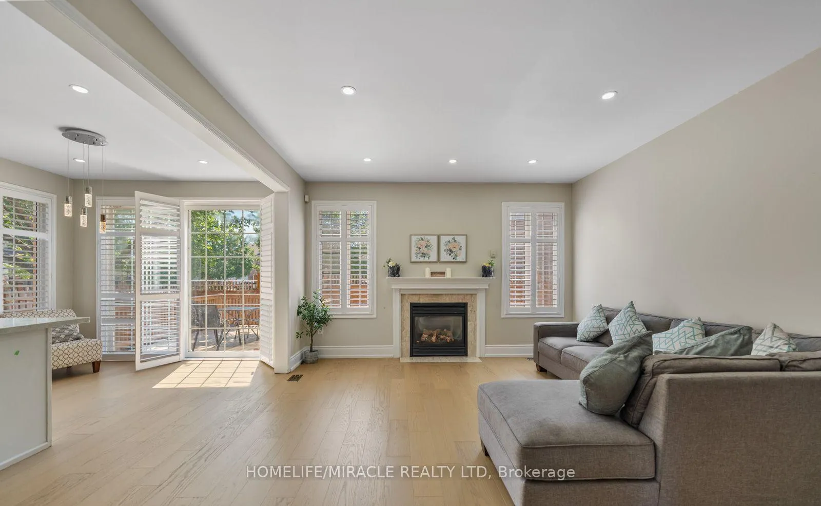 Photo 22 of 1 Vision Way, Brampton, Vales of Castlemore — HOMEH