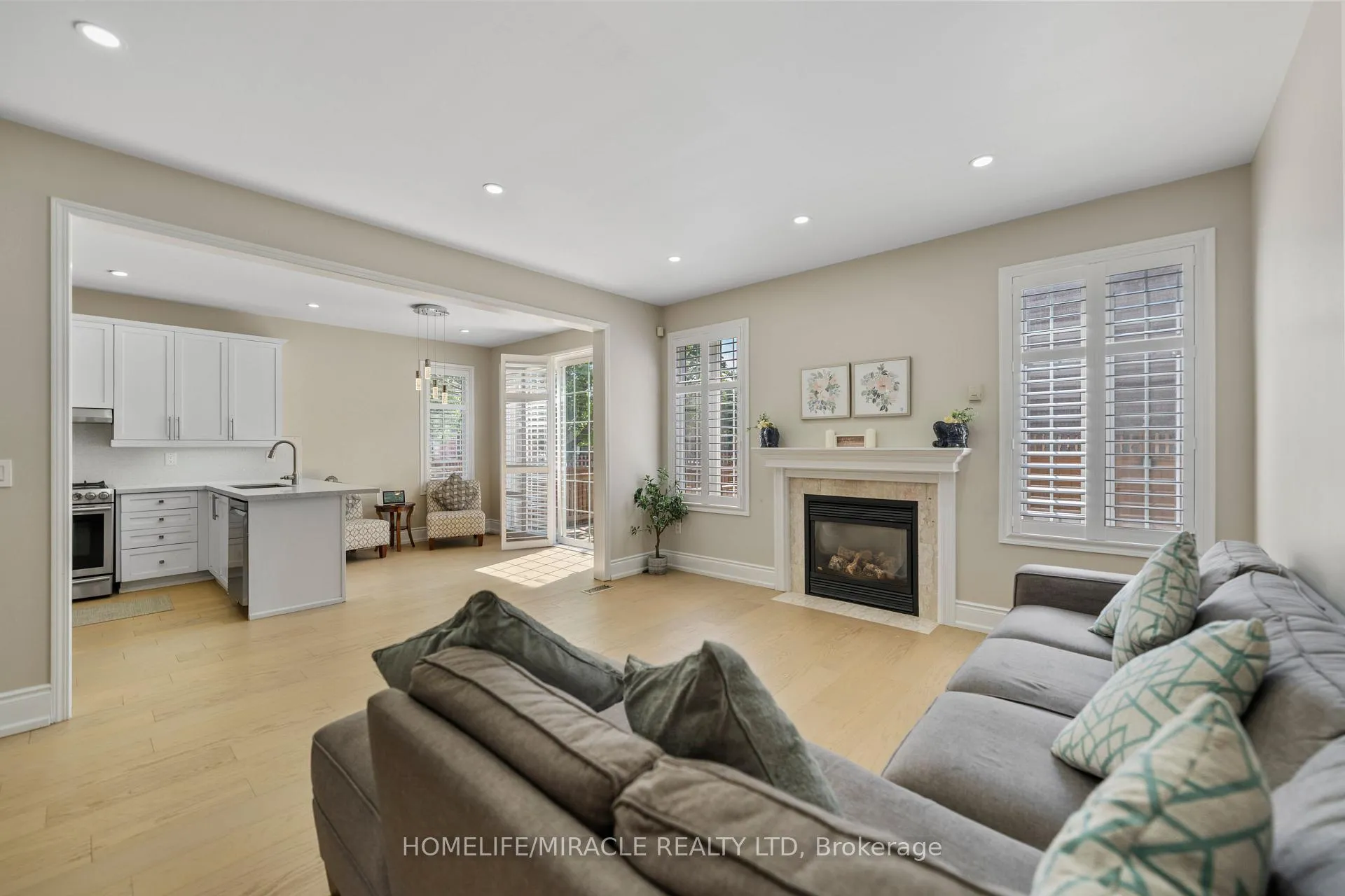 Photo 23 of 1 Vision Way, Brampton, Vales of Castlemore — HOMEH