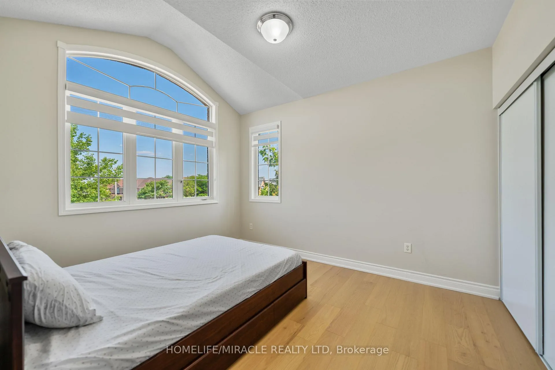 Photo 31 of 1 Vision Way, Brampton, Vales of Castlemore — HOMEH