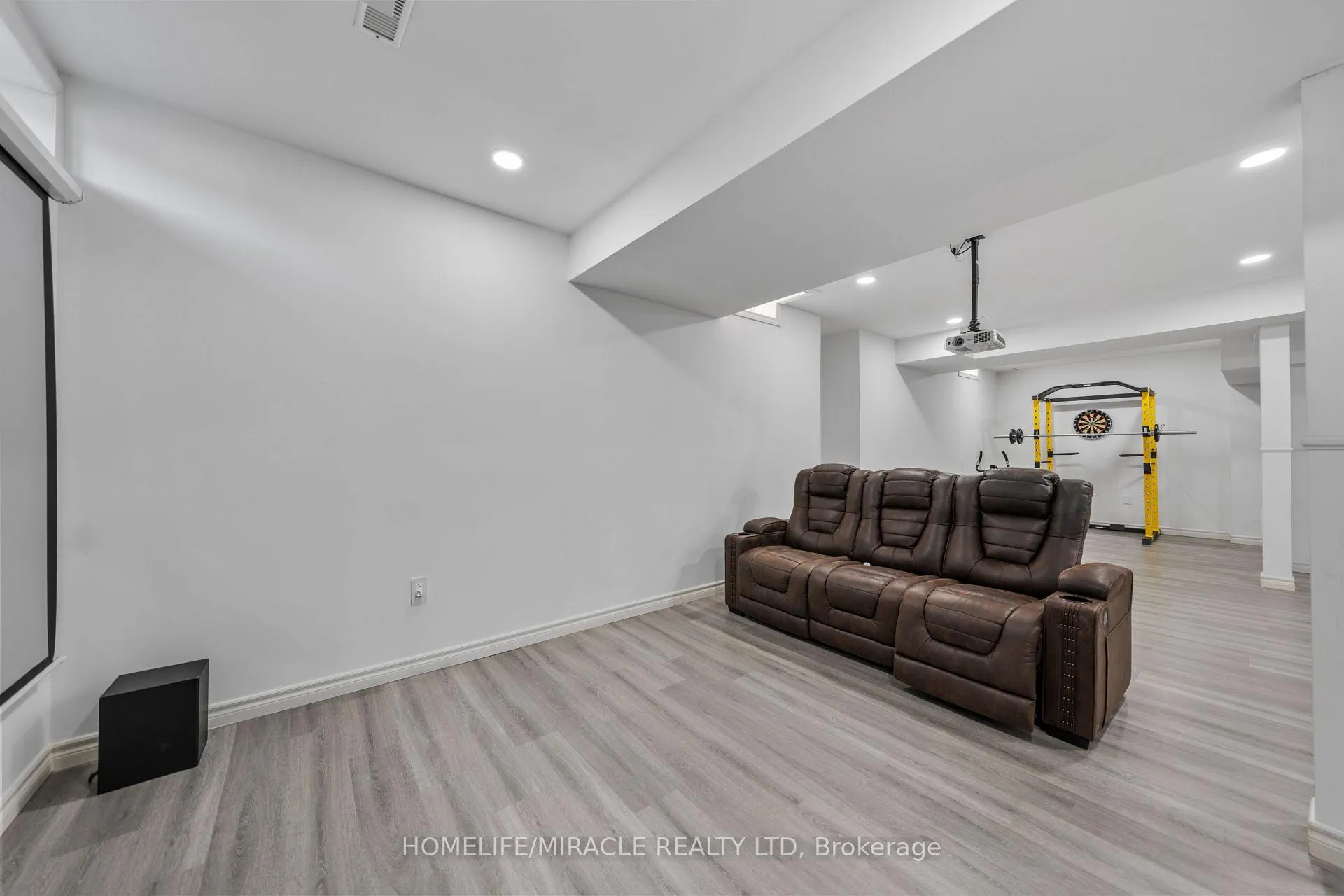 Photo 41 of 1 Vision Way, Brampton, Vales of Castlemore — HOMEH