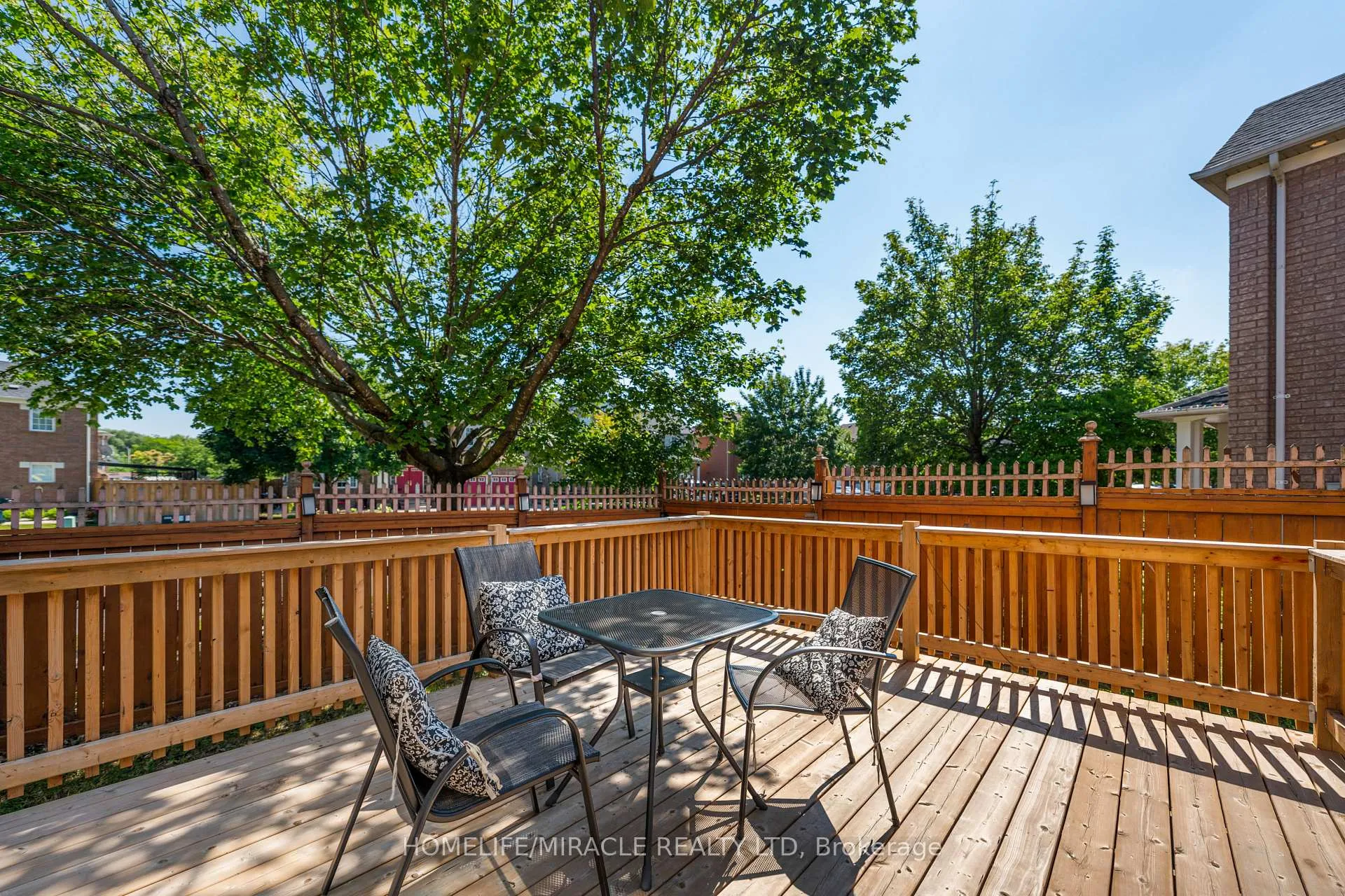 Photo 48 of 1 Vision Way, Brampton, Vales of Castlemore — HOMEH